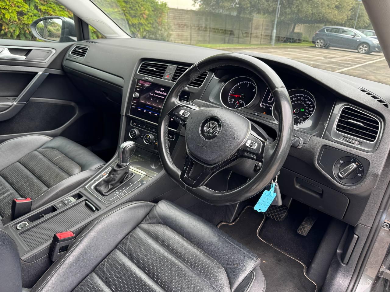 Volkswagen Golf 1.6 TDI BlueMotion Tech SE Nav Estate 5dr Diesel DSG Euro 6 (s/s) (115 ps)