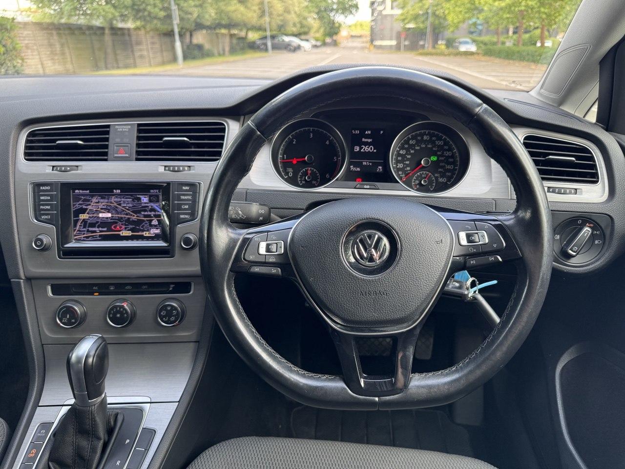 Volkswagen Golf 1.6 TDI BlueMotion Tech SE Hatchback 5dr Diesel DSG Euro 5 (s/s) (105 ps)