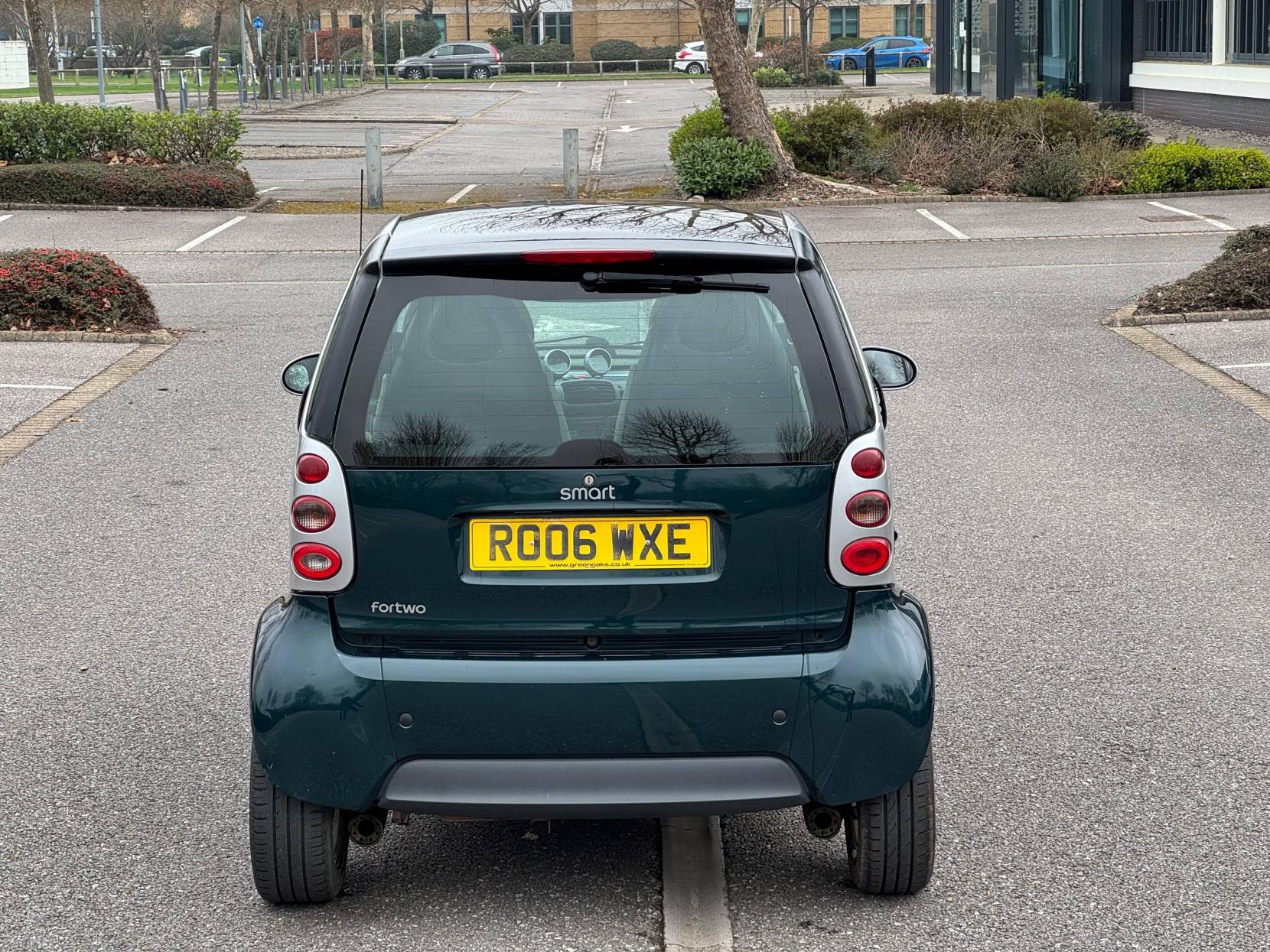 Smart fortwo 0.7 City Grandstyle Hatchback 3dr Petrol Automatic (116 g/km, 61 bhp)