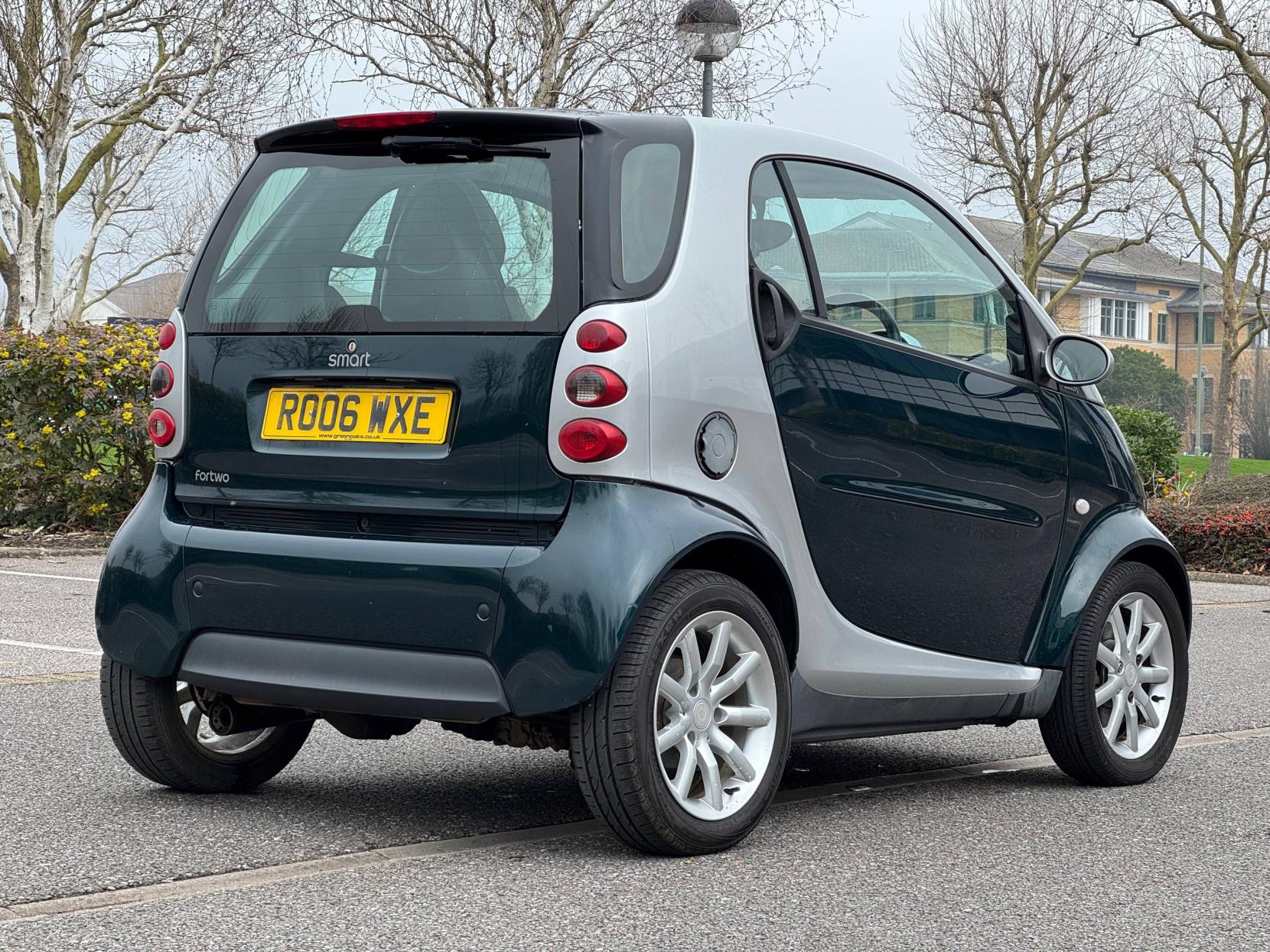 Smart fortwo 0.7 City Grandstyle Hatchback 3dr Petrol Automatic (116 g/km, 61 bhp)