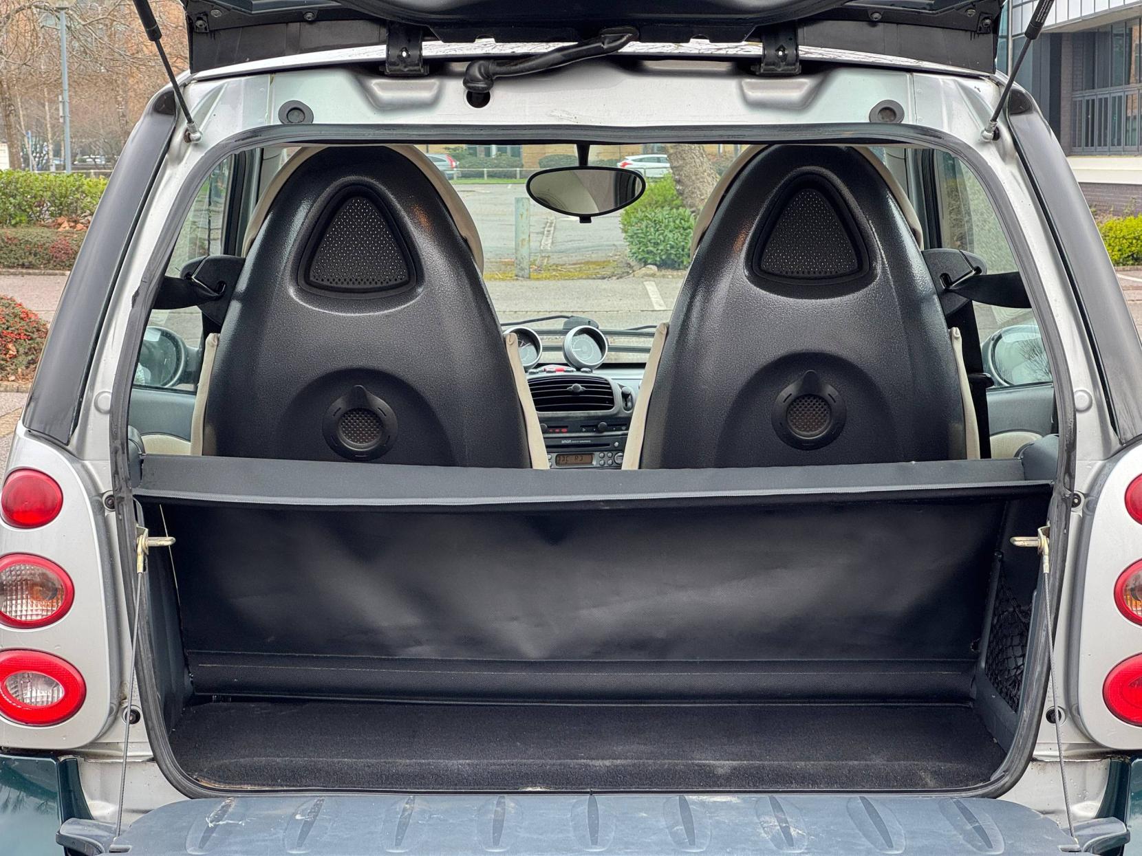 Smart fortwo 0.7 City Grandstyle Hatchback 3dr Petrol Automatic (116 g/km, 61 bhp)