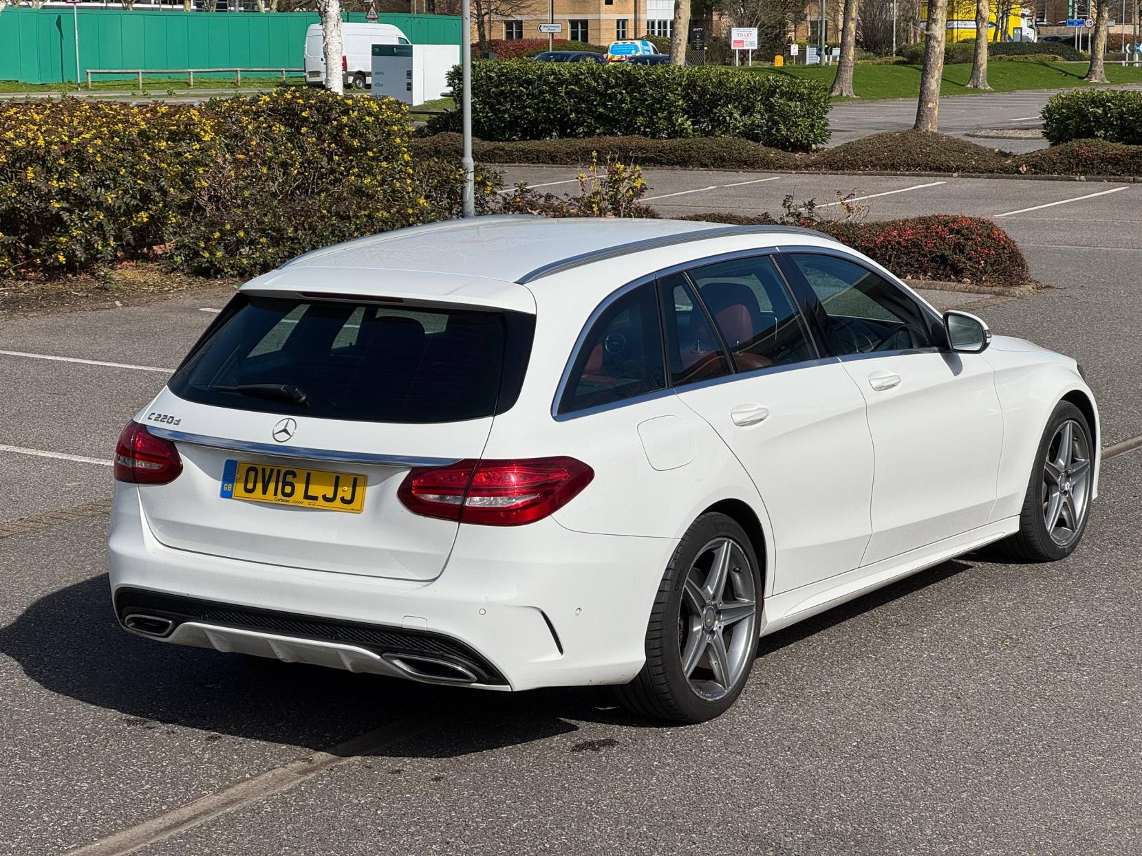 Mercedes-Benz C Class 2.1 C220d AMG Line Estate 5dr Diesel Manual Euro 6 (s/s) (170 ps)