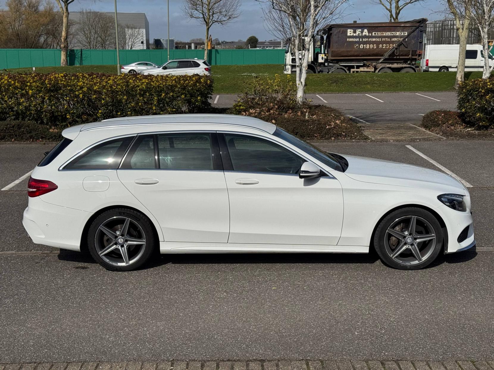 Mercedes-Benz C Class 2.1 C220d AMG Line Estate 5dr Diesel Manual Euro 6 (s/s) (170 ps)