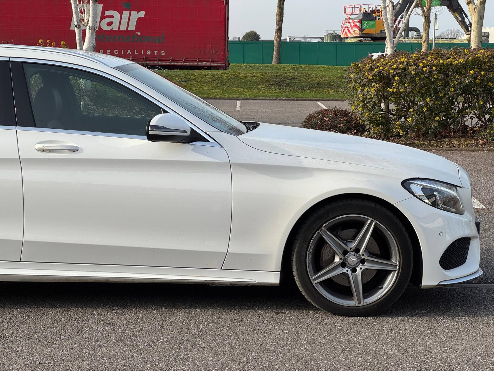 Mercedes-Benz C Class 2.1 C220d AMG Line Estate 5dr Diesel Manual Euro 6 (s/s) (170 ps)