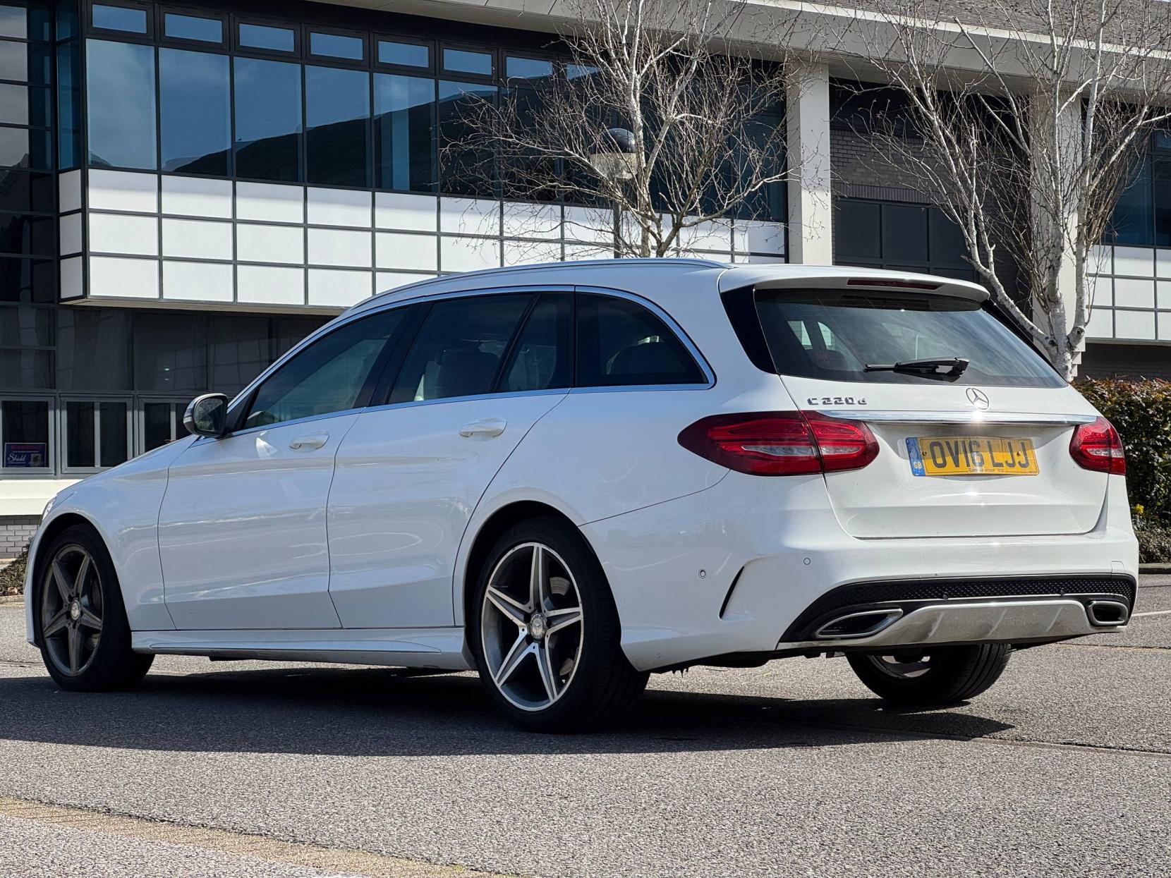 Mercedes-Benz C Class 2.1 C220d AMG Line Estate 5dr Diesel Manual Euro 6 (s/s) (170 ps)