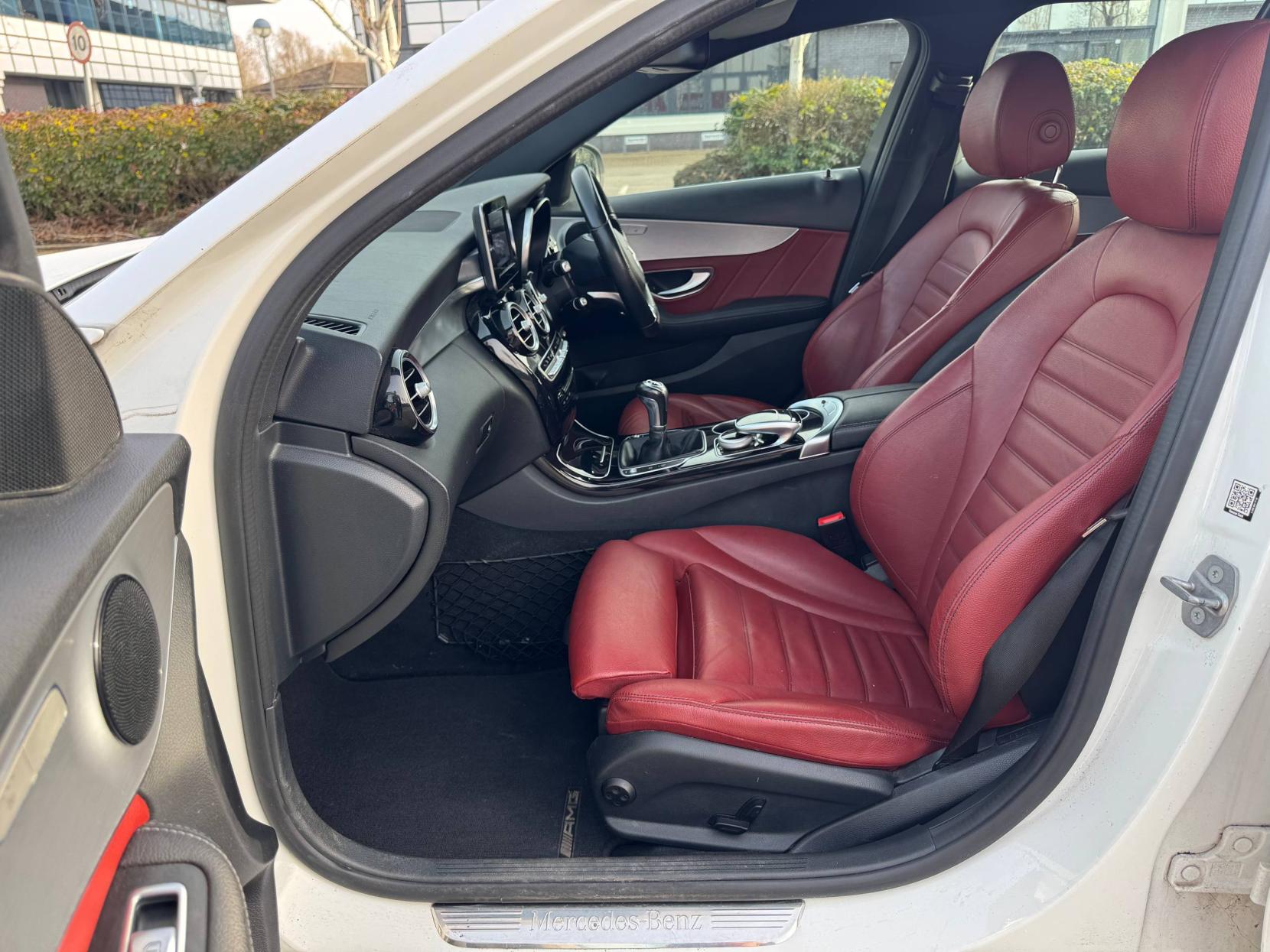 Mercedes-Benz C Class 2.1 C220d AMG Line Estate 5dr Diesel Manual Euro 6 (s/s) (170 ps)