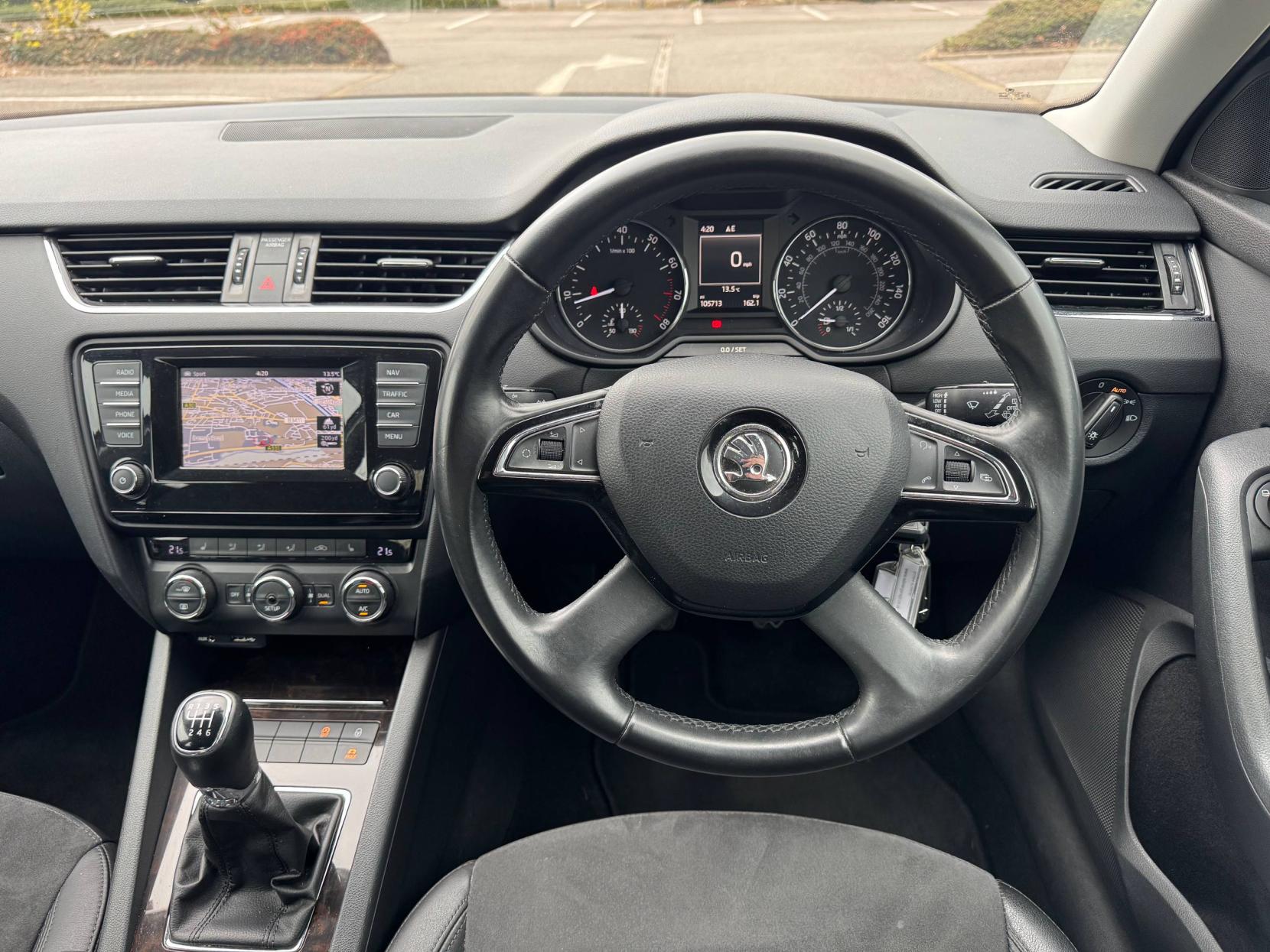 Skoda Octavia 1.4 TSI Elegance Hatchback 5dr Petrol Manual Euro 5 (s/s) (140 ps)