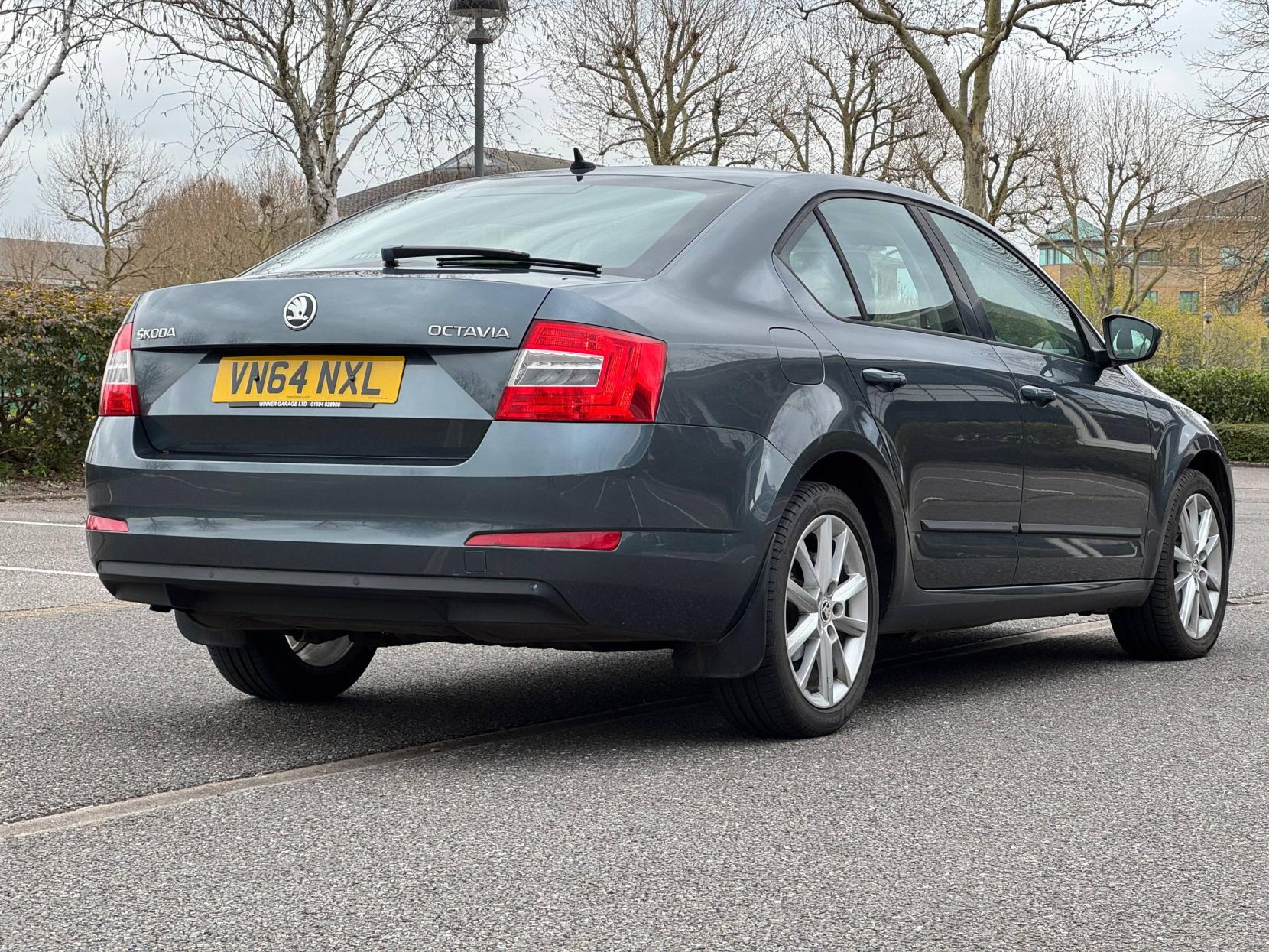 Skoda Octavia 1.4 TSI Elegance Hatchback 5dr Petrol Manual Euro 5 (s/s) (140 ps)