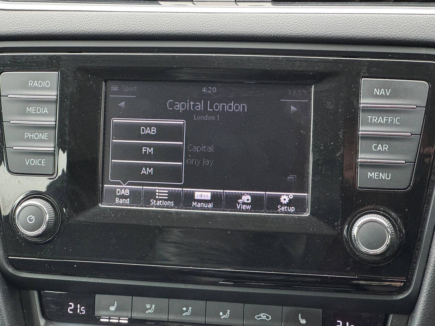 Skoda Octavia 1.4 TSI Elegance Hatchback 5dr Petrol Manual Euro 5 (s/s) (140 ps)