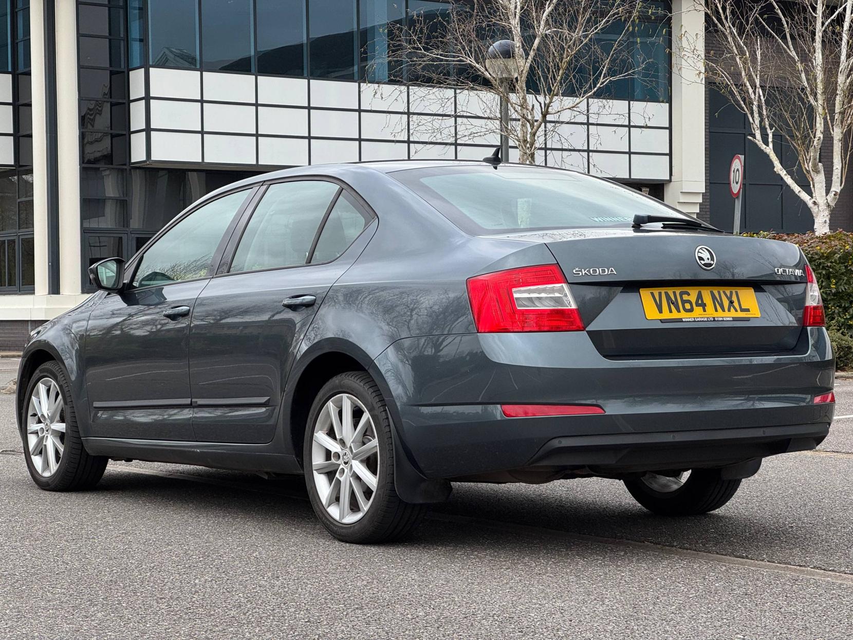 Skoda Octavia 1.4 TSI Elegance Hatchback 5dr Petrol Manual Euro 5 (s/s) (140 ps)