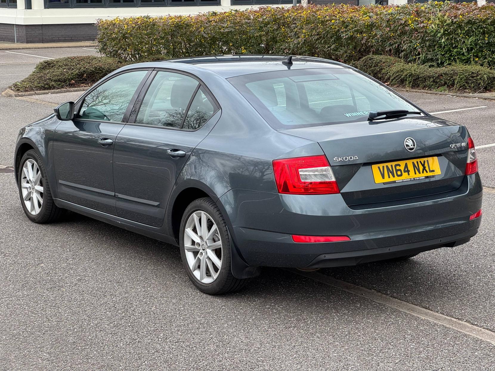 Skoda Octavia 1.4 TSI Elegance Hatchback 5dr Petrol Manual Euro 5 (s/s) (140 ps)