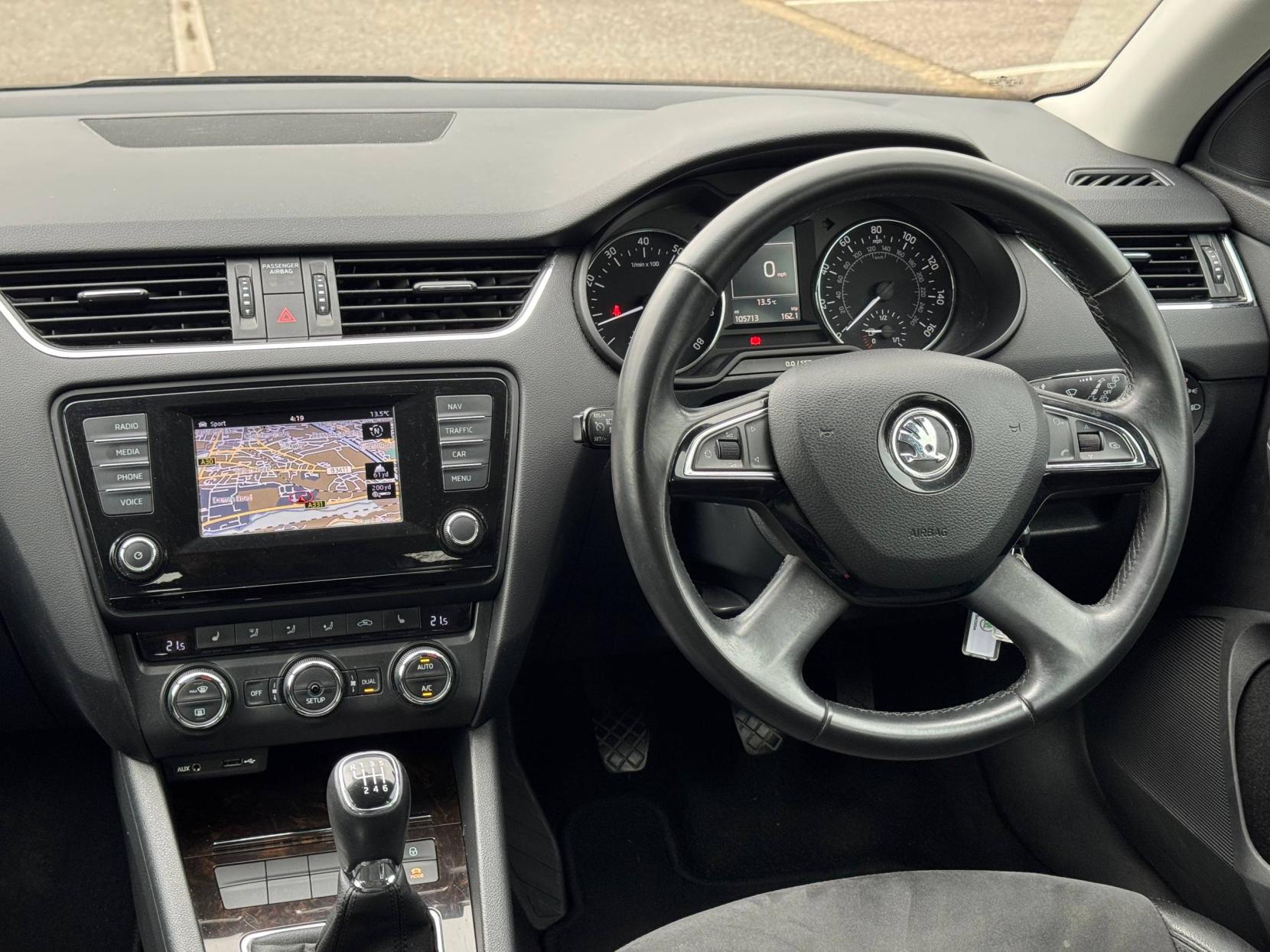 Skoda Octavia 1.4 TSI Elegance Hatchback 5dr Petrol Manual Euro 5 (s/s) (140 ps)