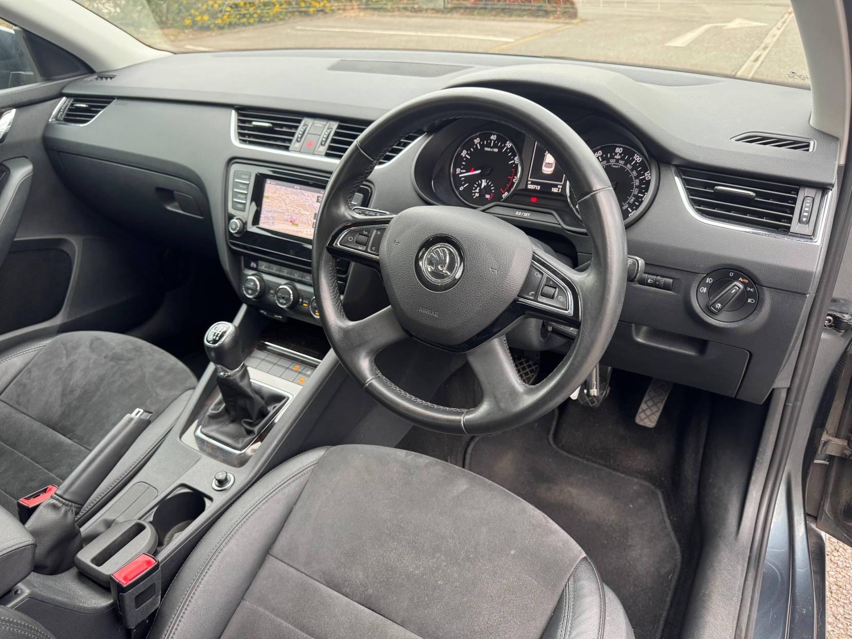 Skoda Octavia 1.4 TSI Elegance Hatchback 5dr Petrol Manual Euro 5 (s/s) (140 ps)