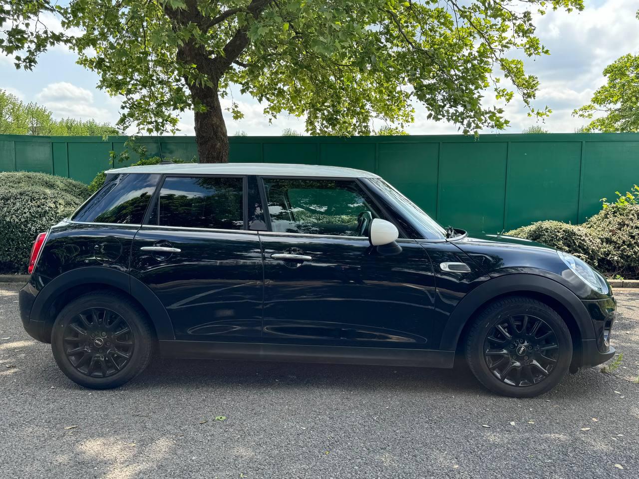 MINI Hatch 1.5 Cooper Hatchback 5dr Petrol Auto Euro 6 (s/s) (136 ps)