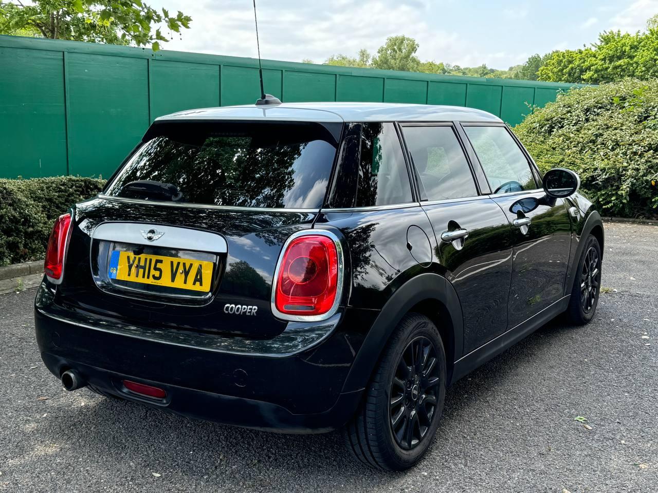 MINI Hatch 1.5 Cooper Hatchback 5dr Petrol Auto Euro 6 (s/s) (136 ps)