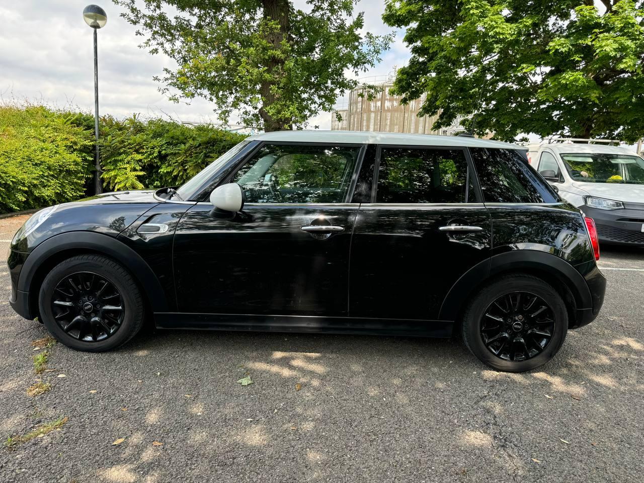 MINI Hatch 1.5 Cooper Hatchback 5dr Petrol Auto Euro 6 (s/s) (136 ps)