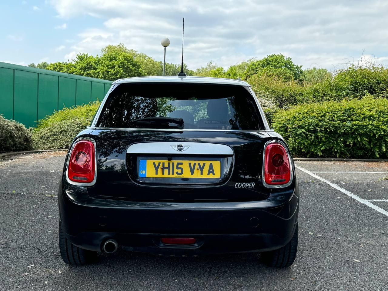 MINI Hatch 1.5 Cooper Hatchback 5dr Petrol Auto Euro 6 (s/s) (136 ps)