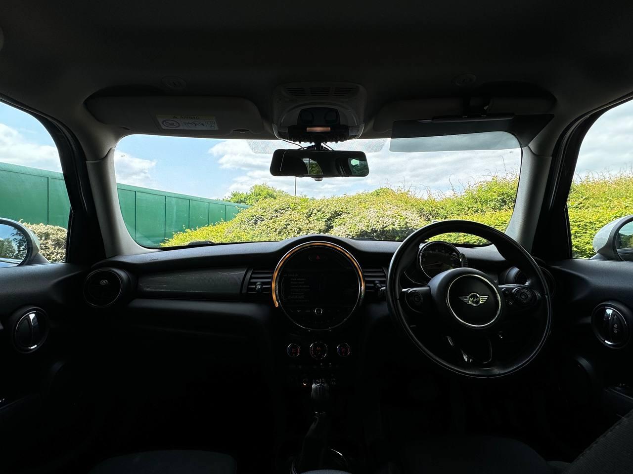 MINI Hatch 1.5 Cooper Hatchback 5dr Petrol Auto Euro 6 (s/s) (136 ps)