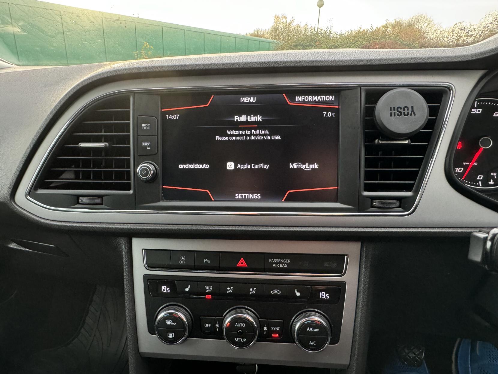 SEAT Leon 1.4 TSI XCELLENCE Technology ST 5dr Petrol Manual Euro 6 (s/s) (125 ps)