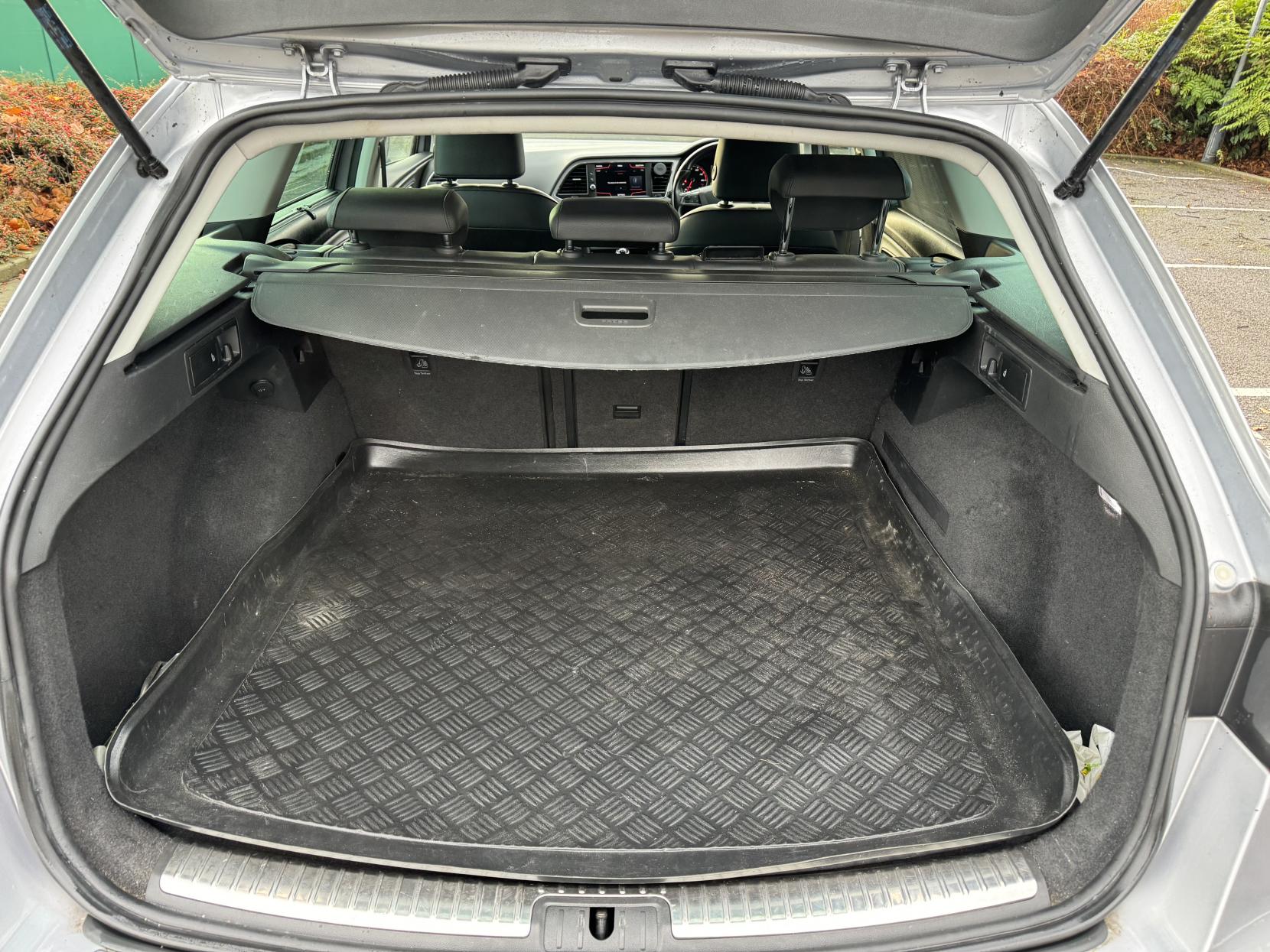 SEAT Leon 1.4 TSI XCELLENCE Technology ST 5dr Petrol Manual Euro 6 (s/s) (125 ps)