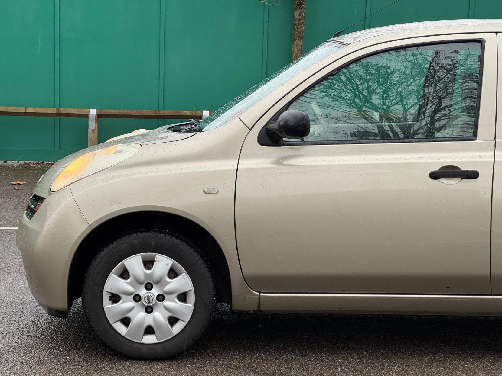 Nissan Micra 1.2 16v S Hatchback 5dr Petrol Manual (143 g/km, 79 bhp)