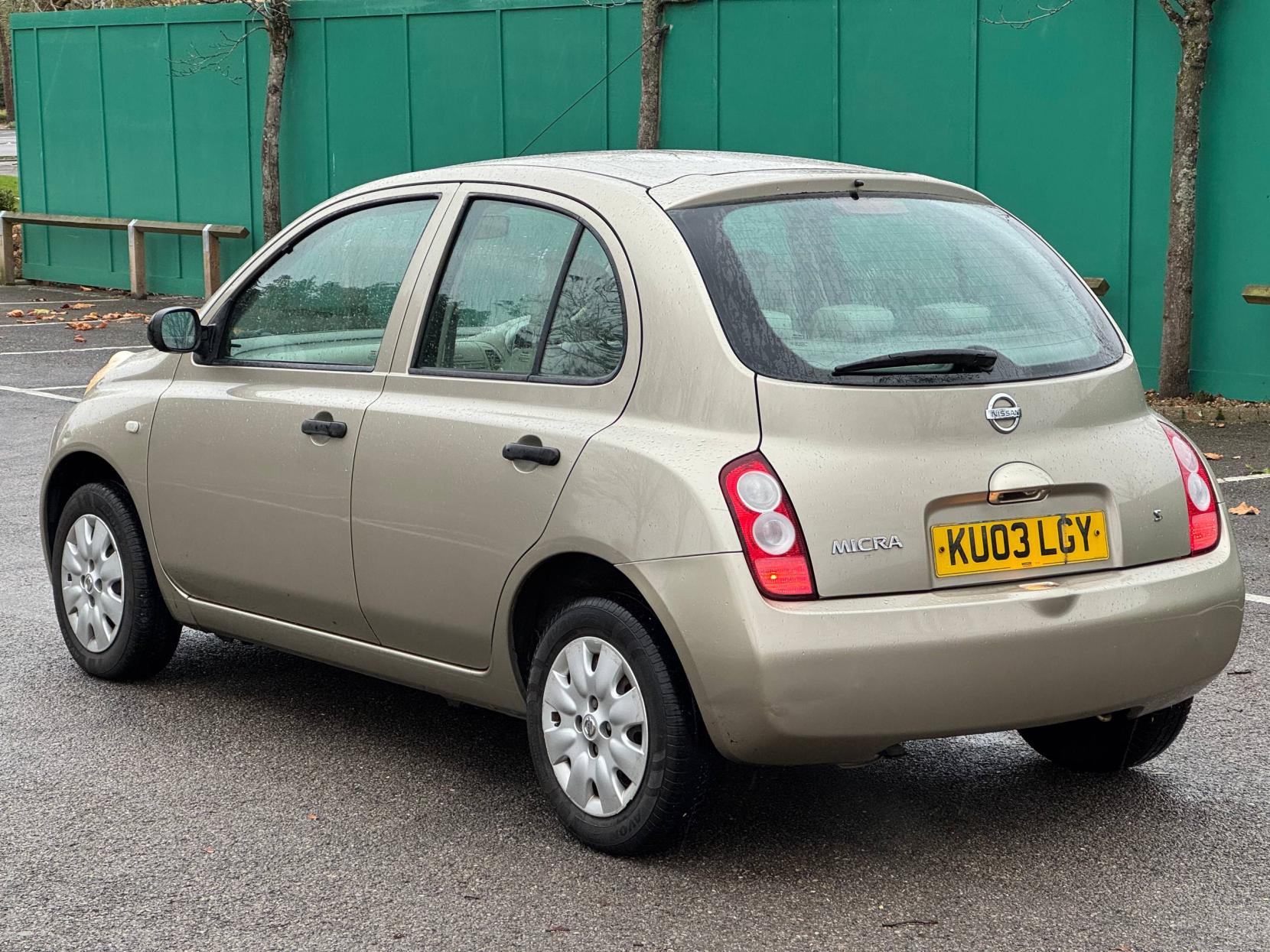 Nissan Micra 1.2 16v S Hatchback 5dr Petrol Manual (143 g/km, 79 bhp)