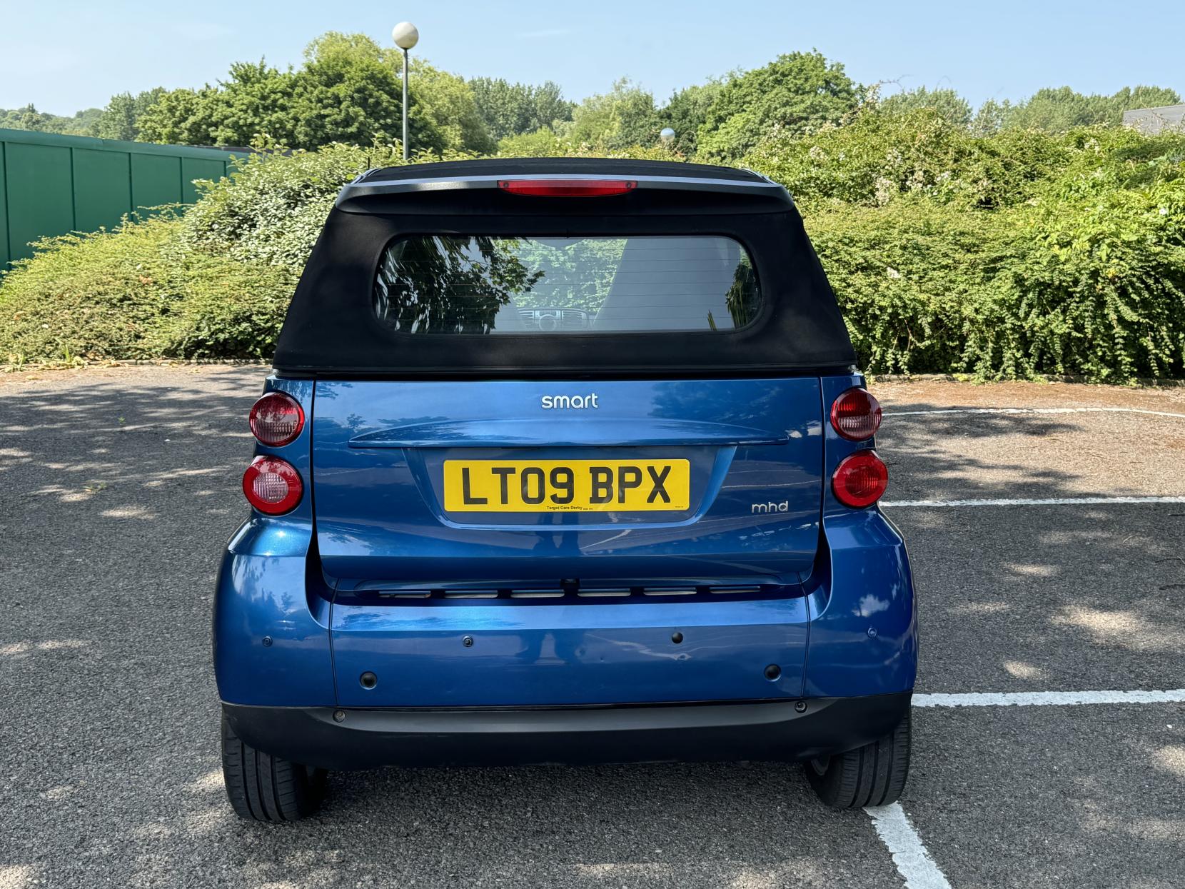 Smart fortwo 1.0 MHD Passion Cabriolet 2dr Petrol Auto Euro 4 (71 bhp)