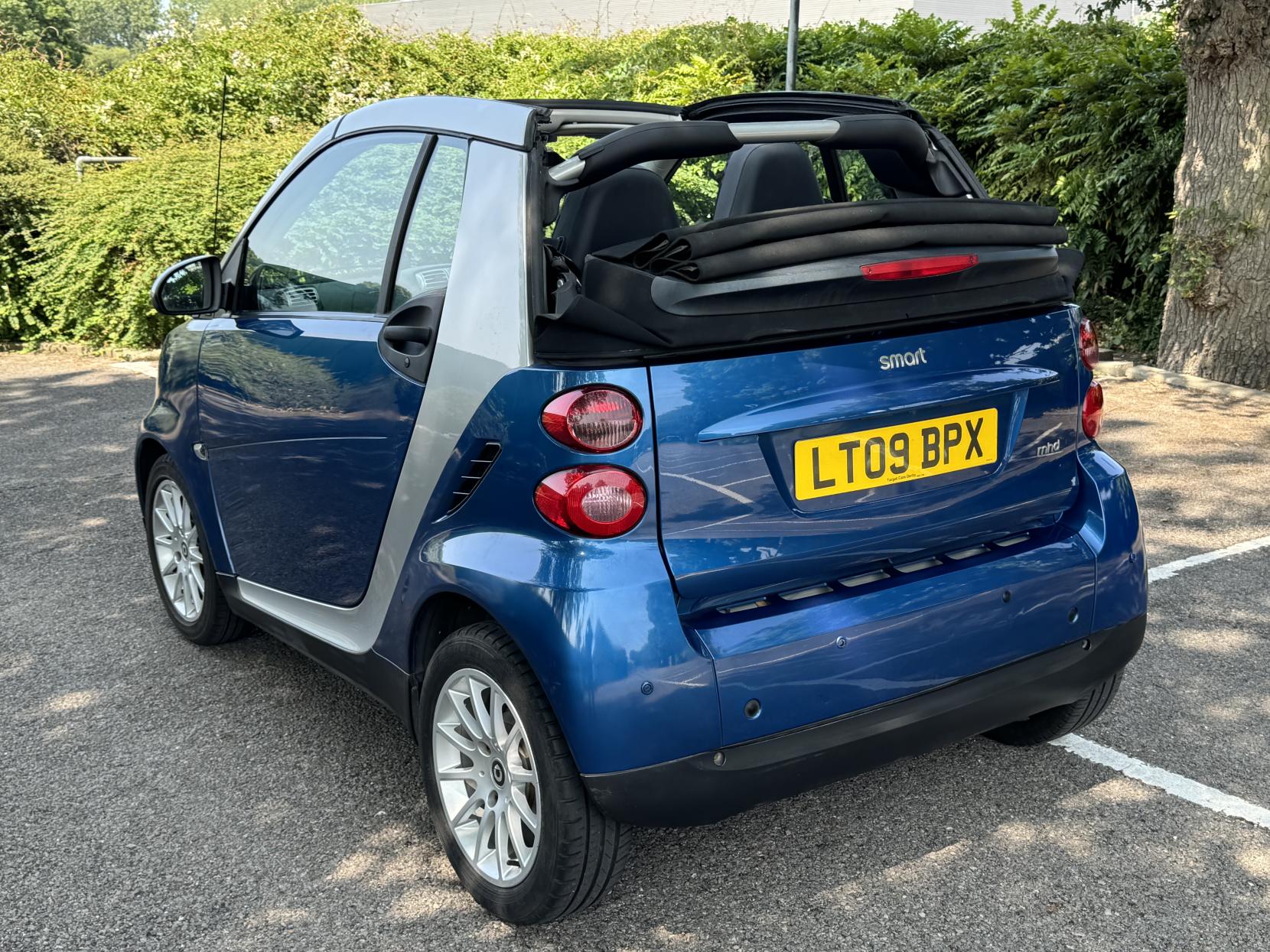 Smart fortwo 1.0 MHD Passion Cabriolet 2dr Petrol Auto Euro 4 (71 bhp)
