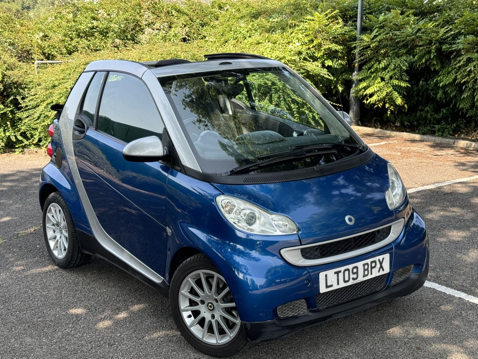 Smart fortwo 1.0 MHD Passion Cabriolet 2dr Petrol Auto Euro 4 (71 bhp)