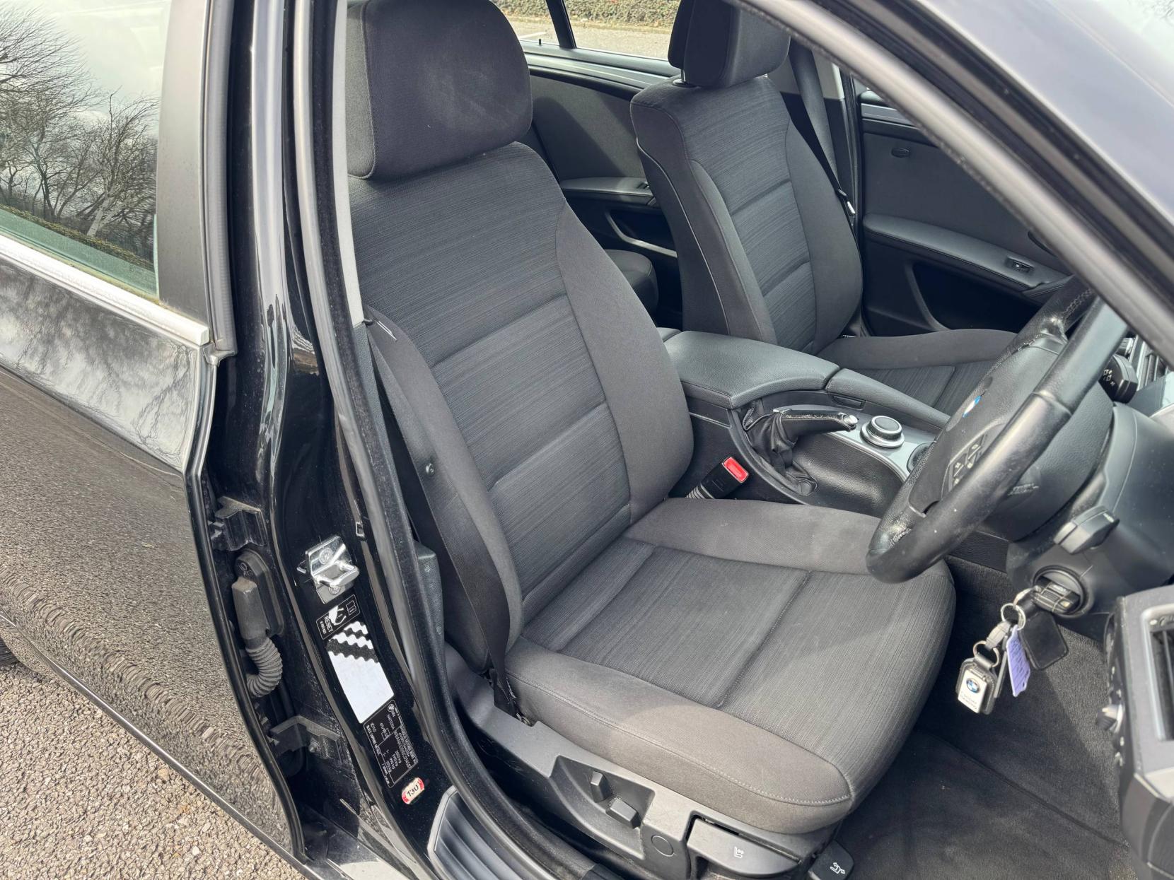 BMW 5 Series 2.0 520d SE Saloon 4dr Diesel Manual Euro 4 (177 ps)