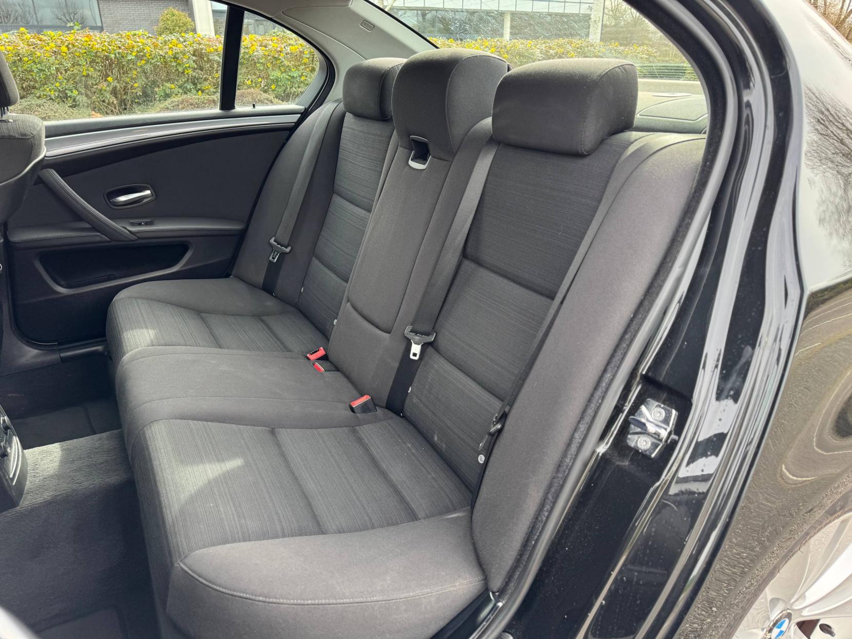 BMW 5 Series 2.0 520d SE Saloon 4dr Diesel Manual Euro 4 (177 ps)