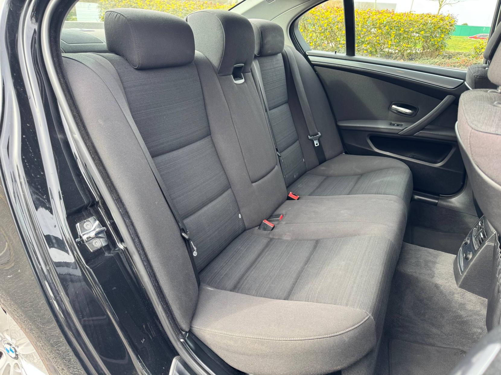 BMW 5 Series 2.0 520d SE Saloon 4dr Diesel Manual Euro 4 (177 ps)