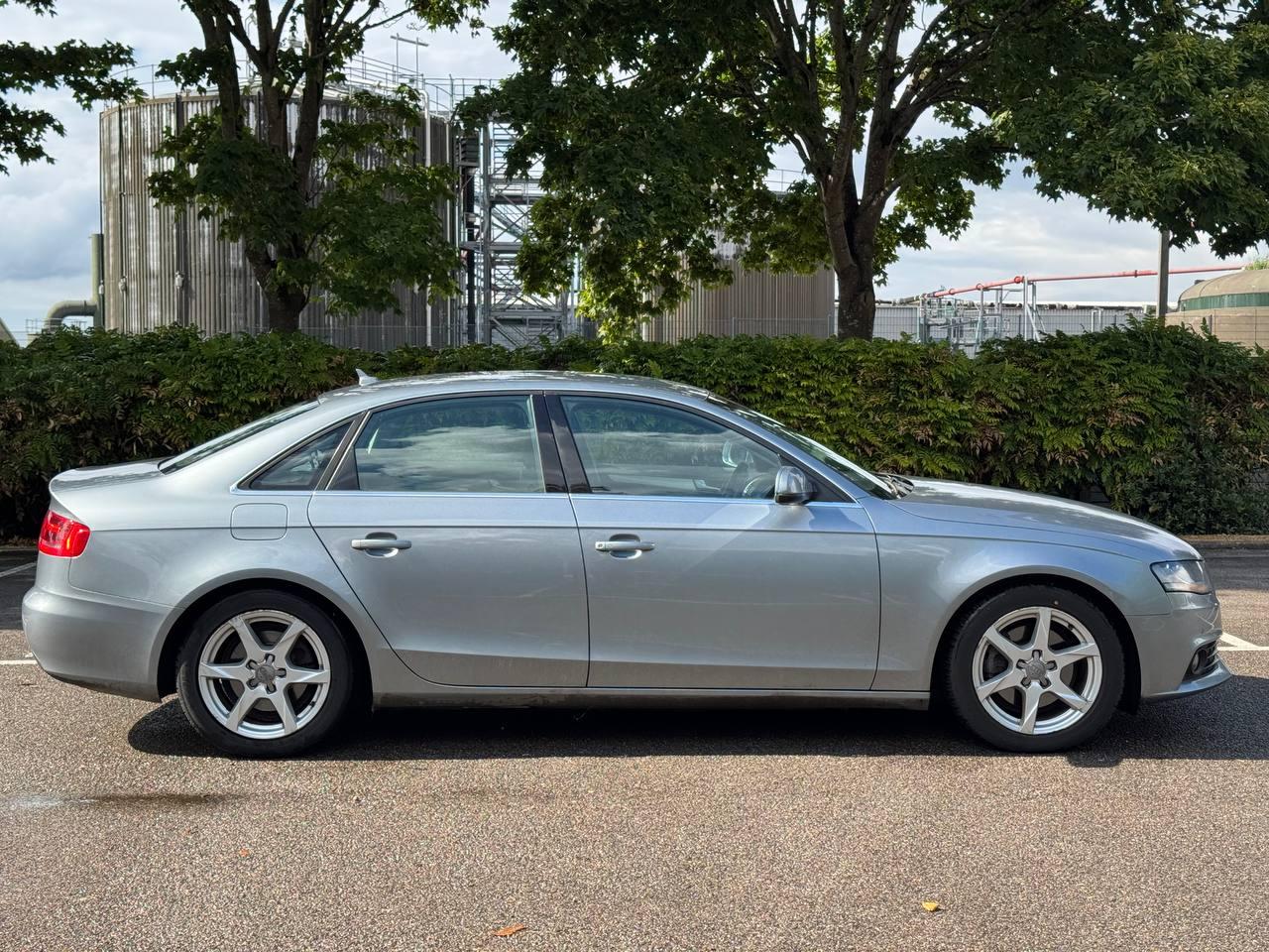 Audi A4 2.0 TDIe Technik Saloon 4dr Diesel Manual Euro 5 (s/s) (136 ps)