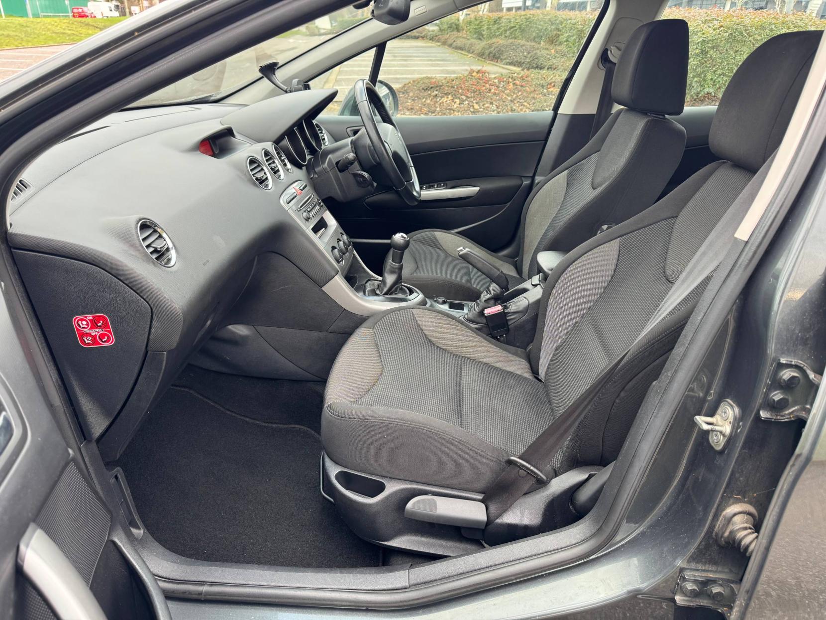 Peugeot 308 1.6 VTi Active Hatchback 5dr Petrol Manual Euro 5 (120 ps)