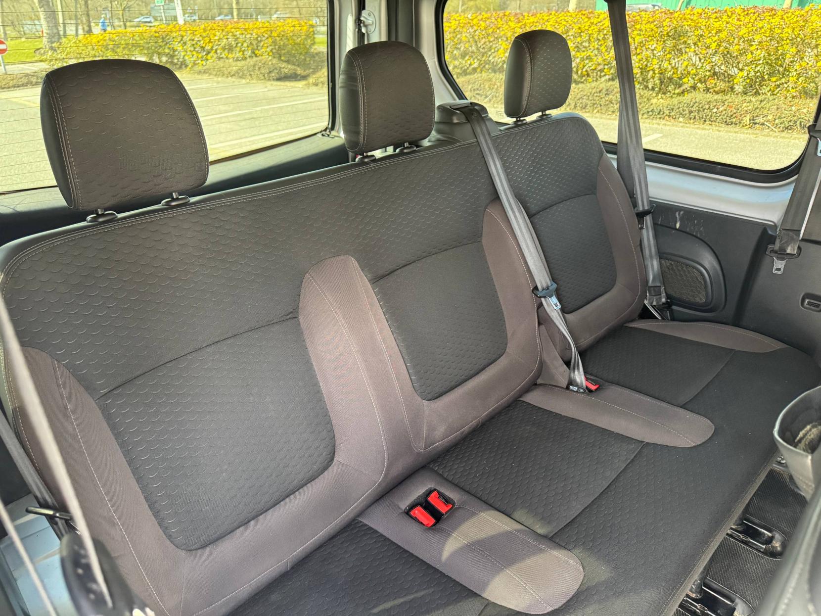 Fiat Talento 1.6 Ecojet 12 Active Combi Van Double Cab 6dr Diesel Manual L2 H1 Euro 6 (s/s) (125 ps)