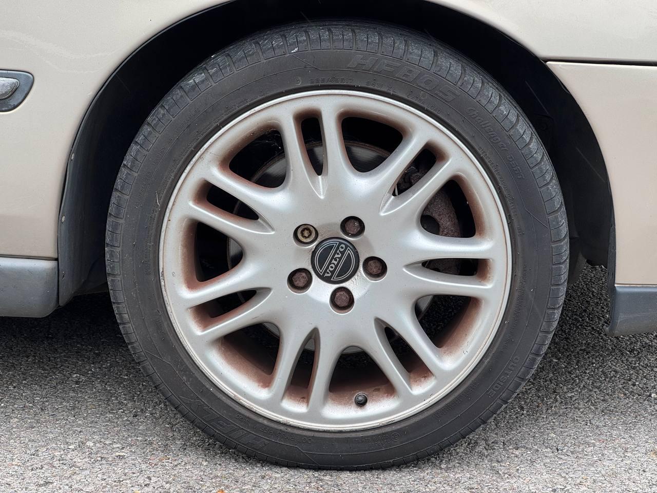 Volvo V70 2.3 T5 SE Estate 5dr Petrol Geartronic (258 g/km, 250 bhp)