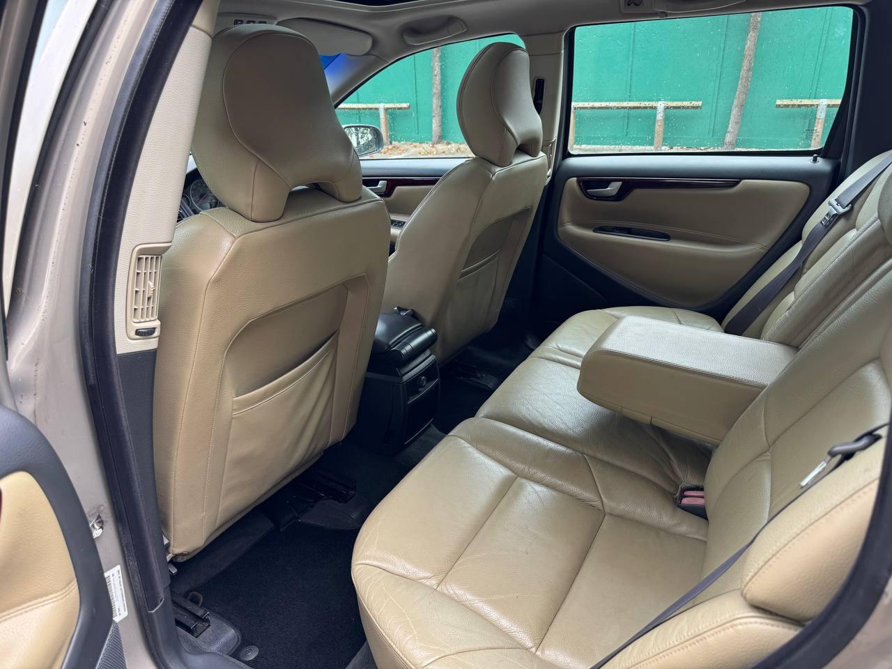 Volvo V70 2.3 T5 SE Estate 5dr Petrol Geartronic (258 g/km, 250 bhp)