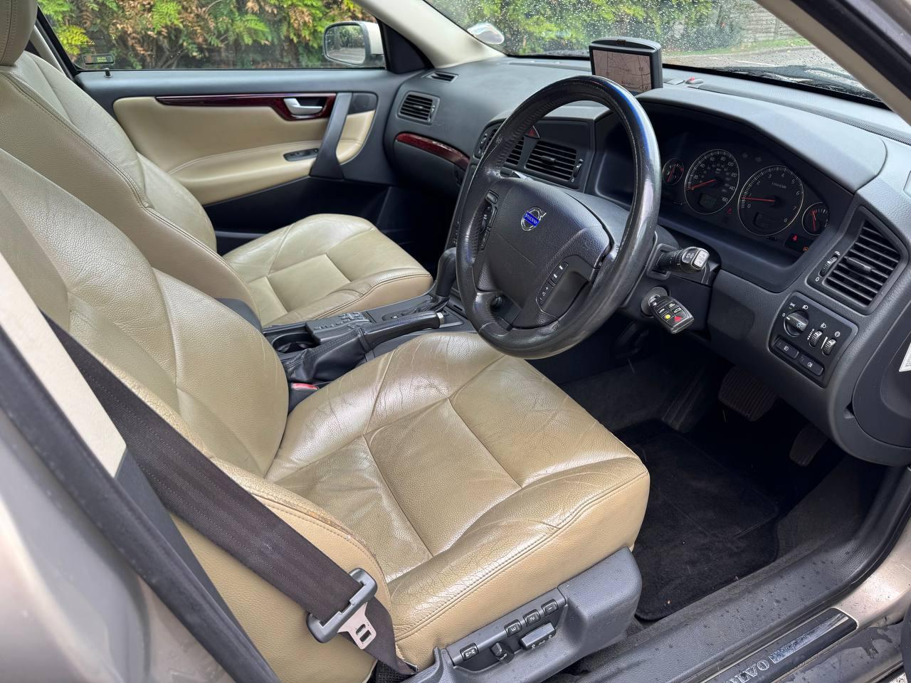 Volvo V70 2.3 T5 SE Estate 5dr Petrol Geartronic (258 g/km, 250 bhp)
