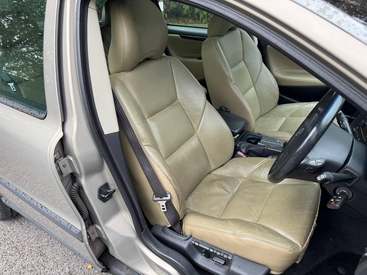 Volvo V70 2.3 T5 SE Estate 5dr Petrol Geartronic (258 g/km, 250 bhp)