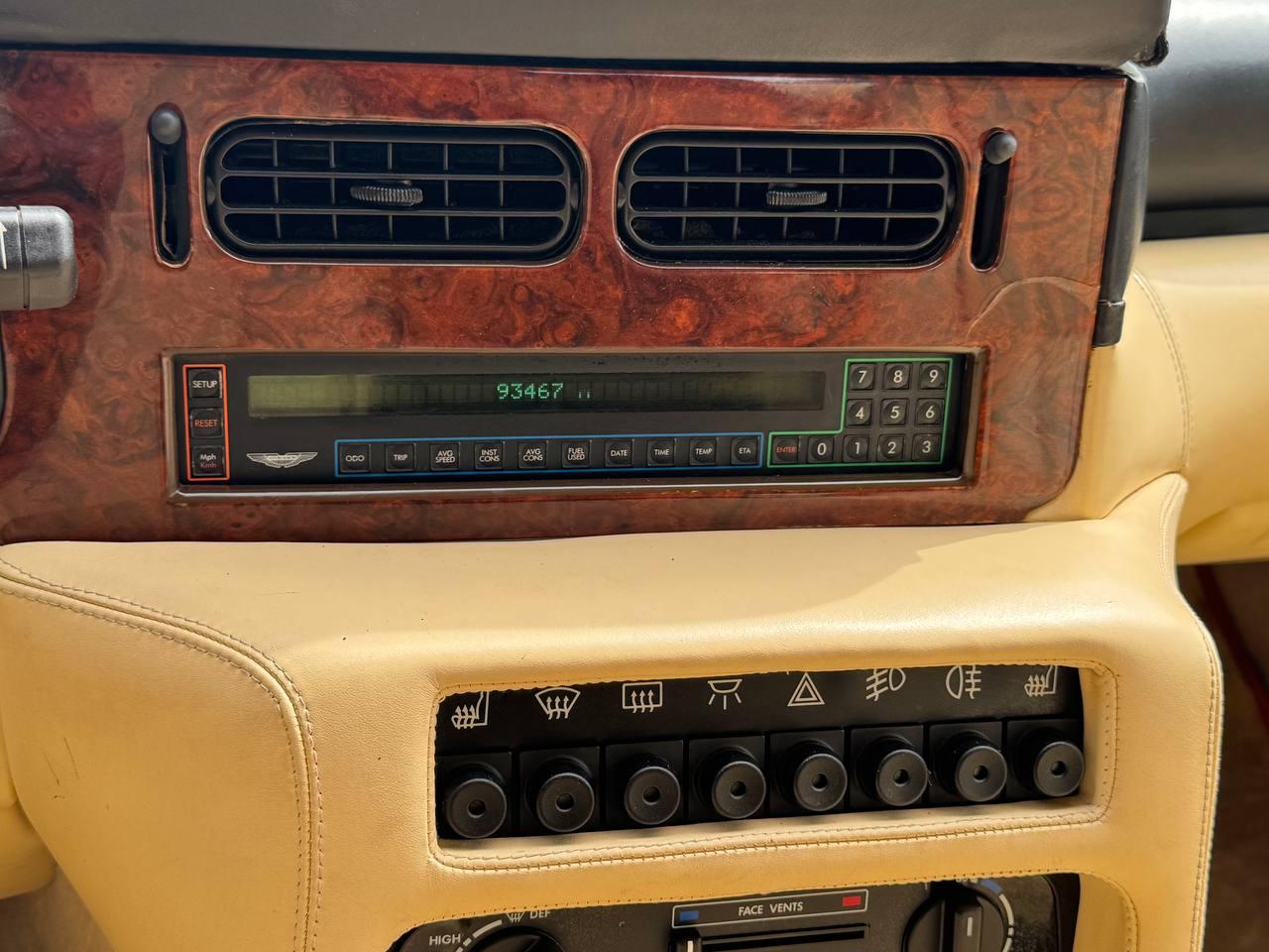 Aston Martin Virage 5.3
