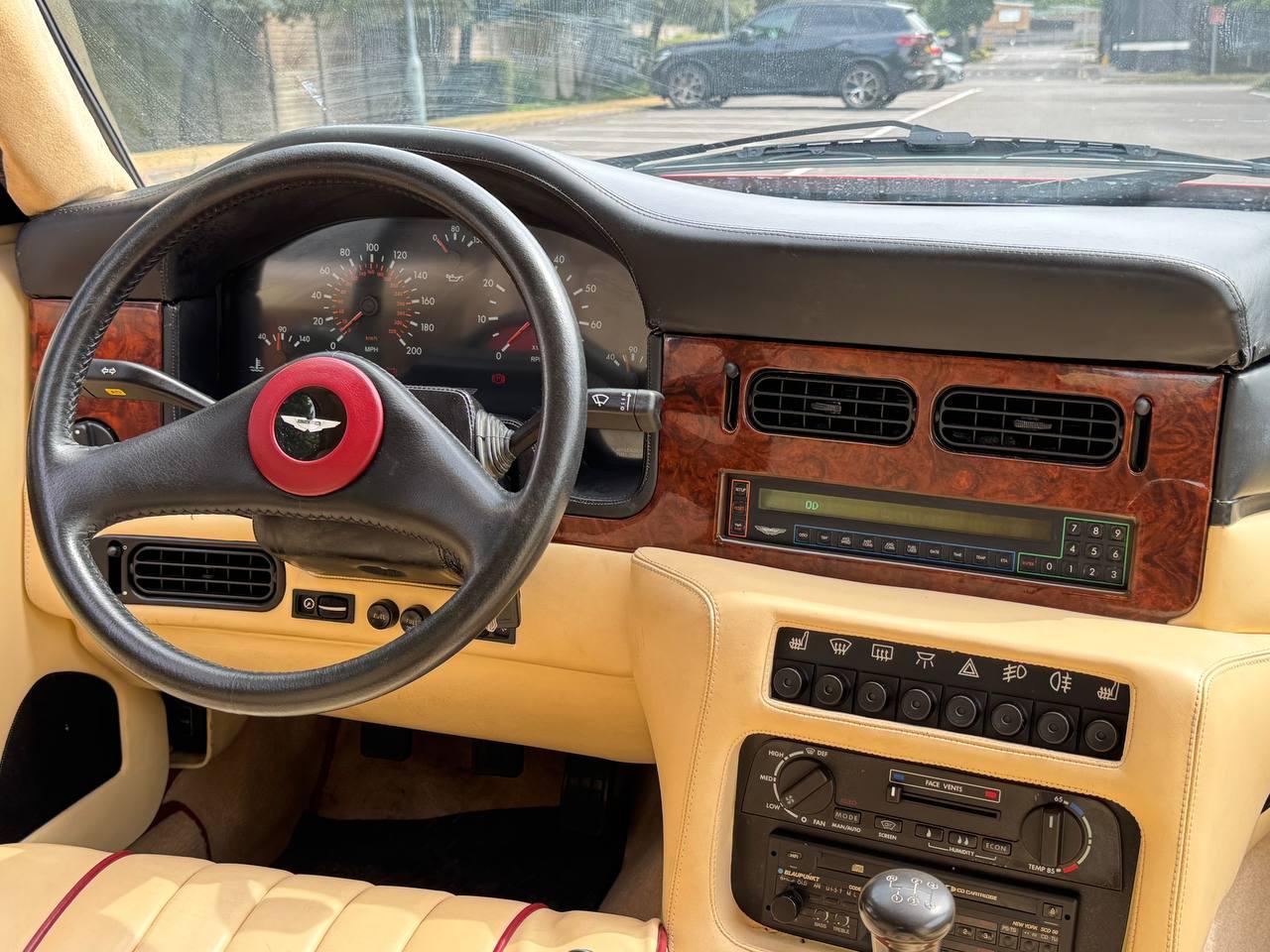 Aston Martin Virage 5.3