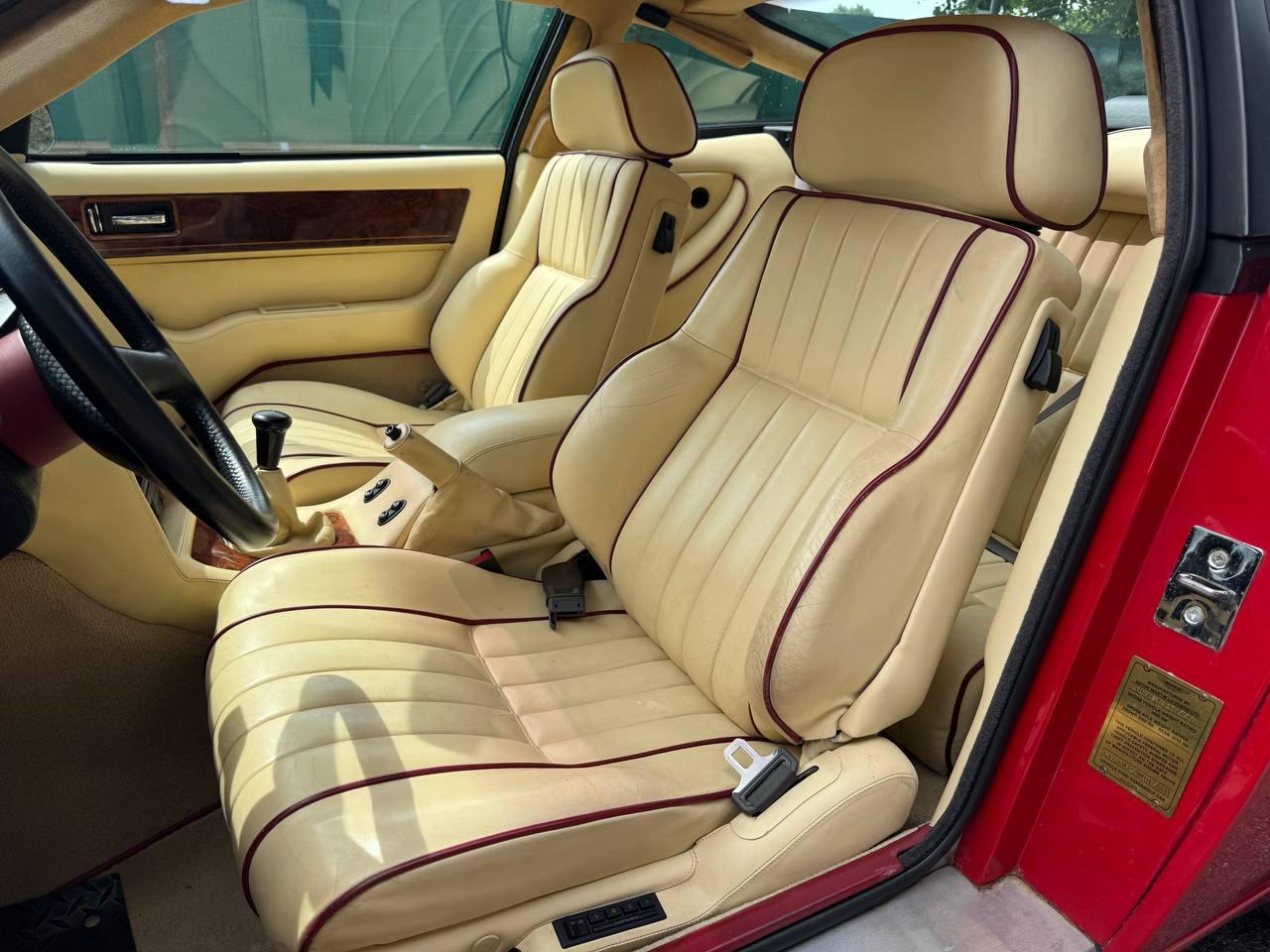 Aston Martin Virage 5.3