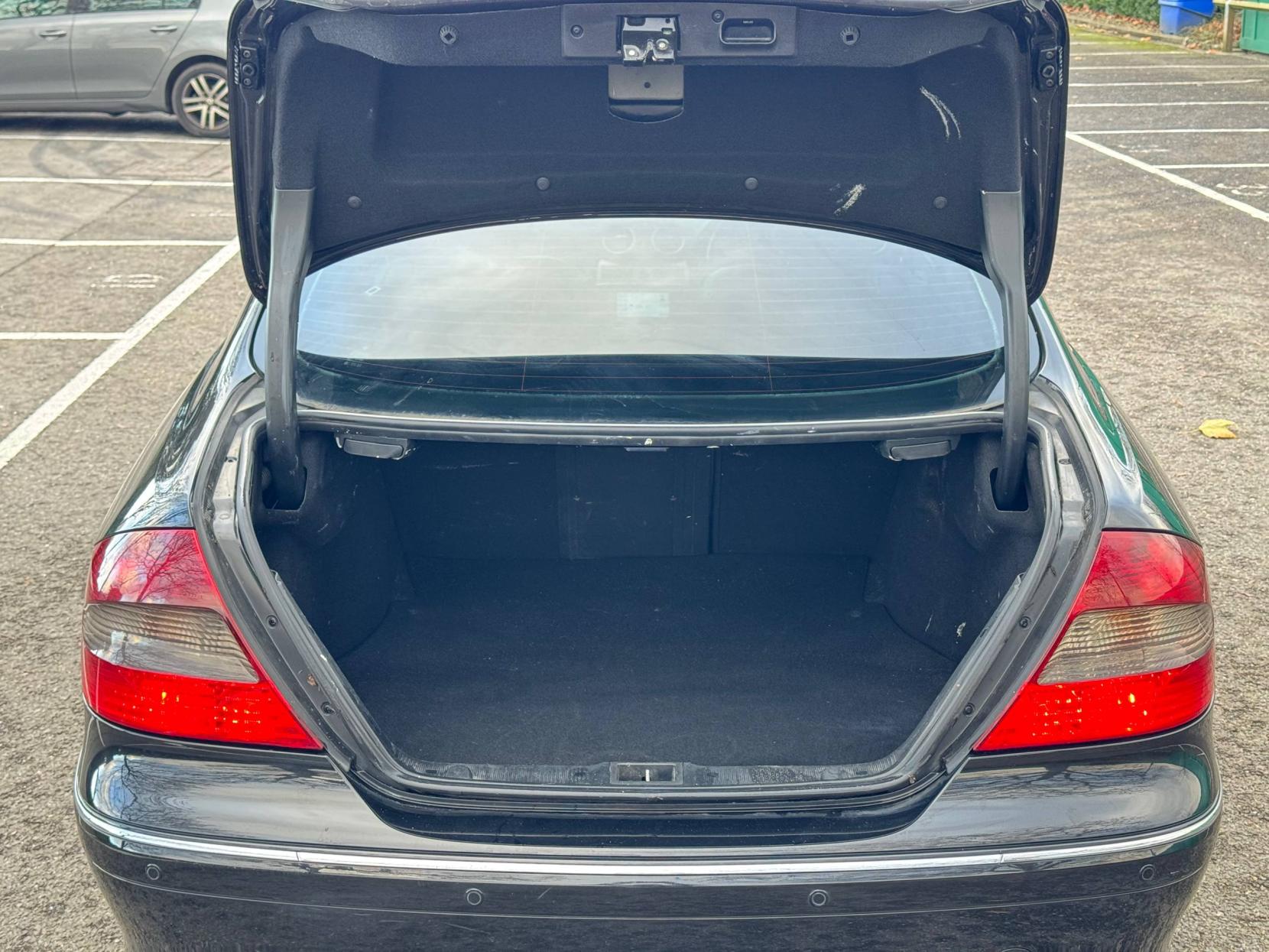 Mercedes-Benz CLK 3.0 CLK320 CDI Avantgarde Coupe 2dr Diesel 7G-Tronic (195 g/km, 221 bhp)