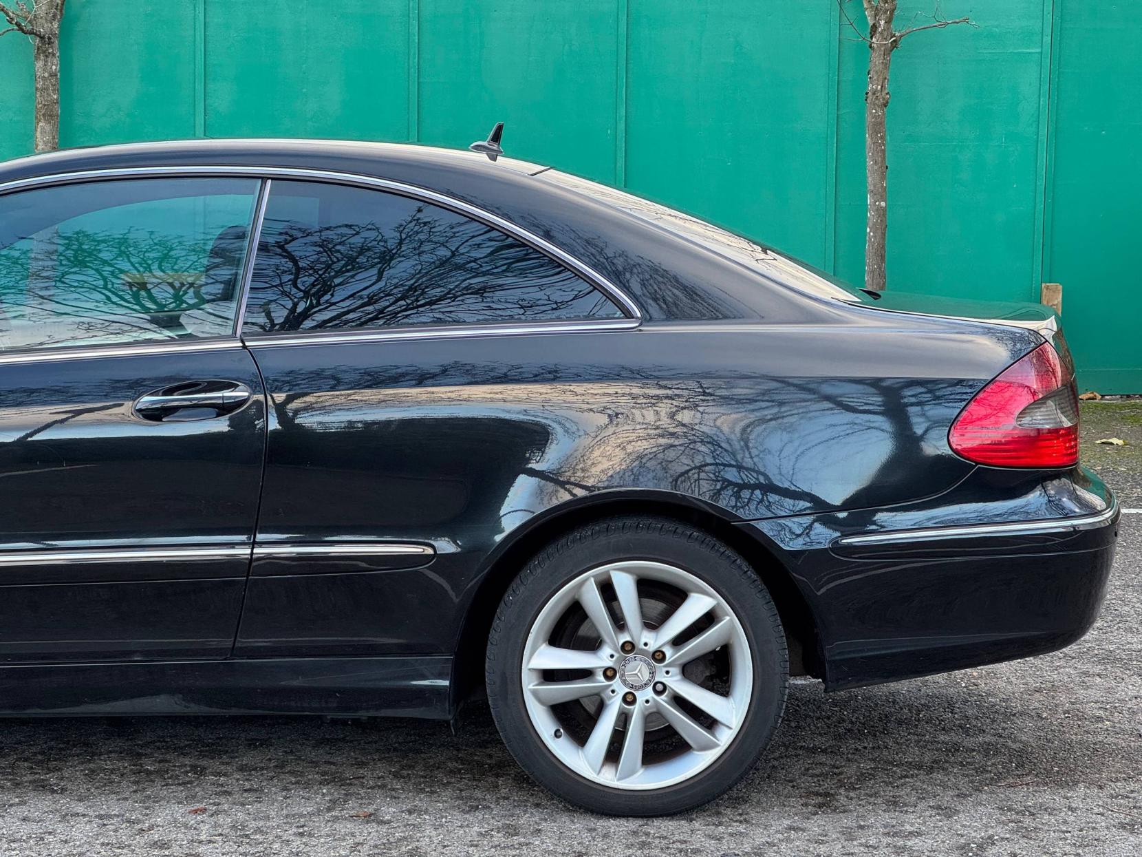 Mercedes-Benz CLK 3.0 CLK320 CDI Avantgarde Coupe 2dr Diesel 7G-Tronic (195 g/km, 221 bhp)