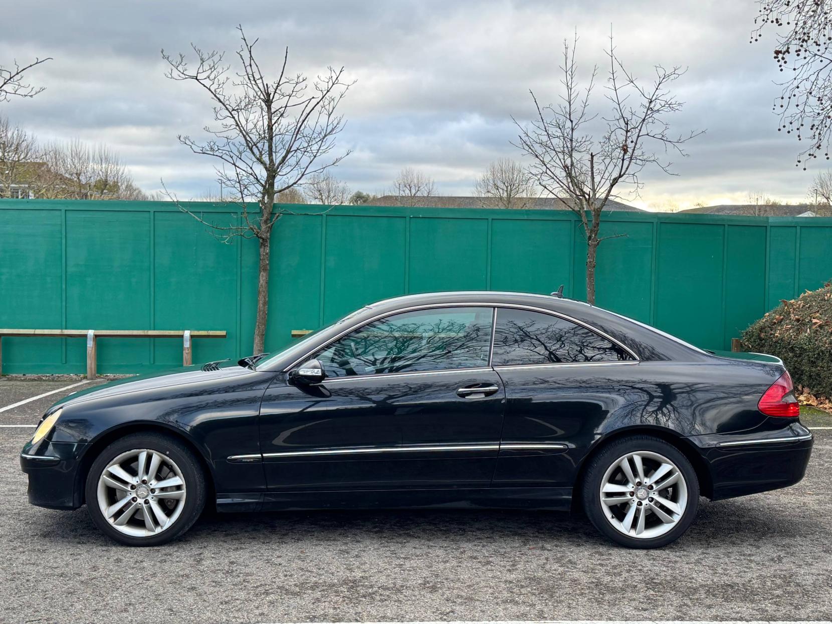 Mercedes-Benz CLK 3.0 CLK320 CDI Avantgarde Coupe 2dr Diesel 7G-Tronic (195 g/km, 221 bhp)