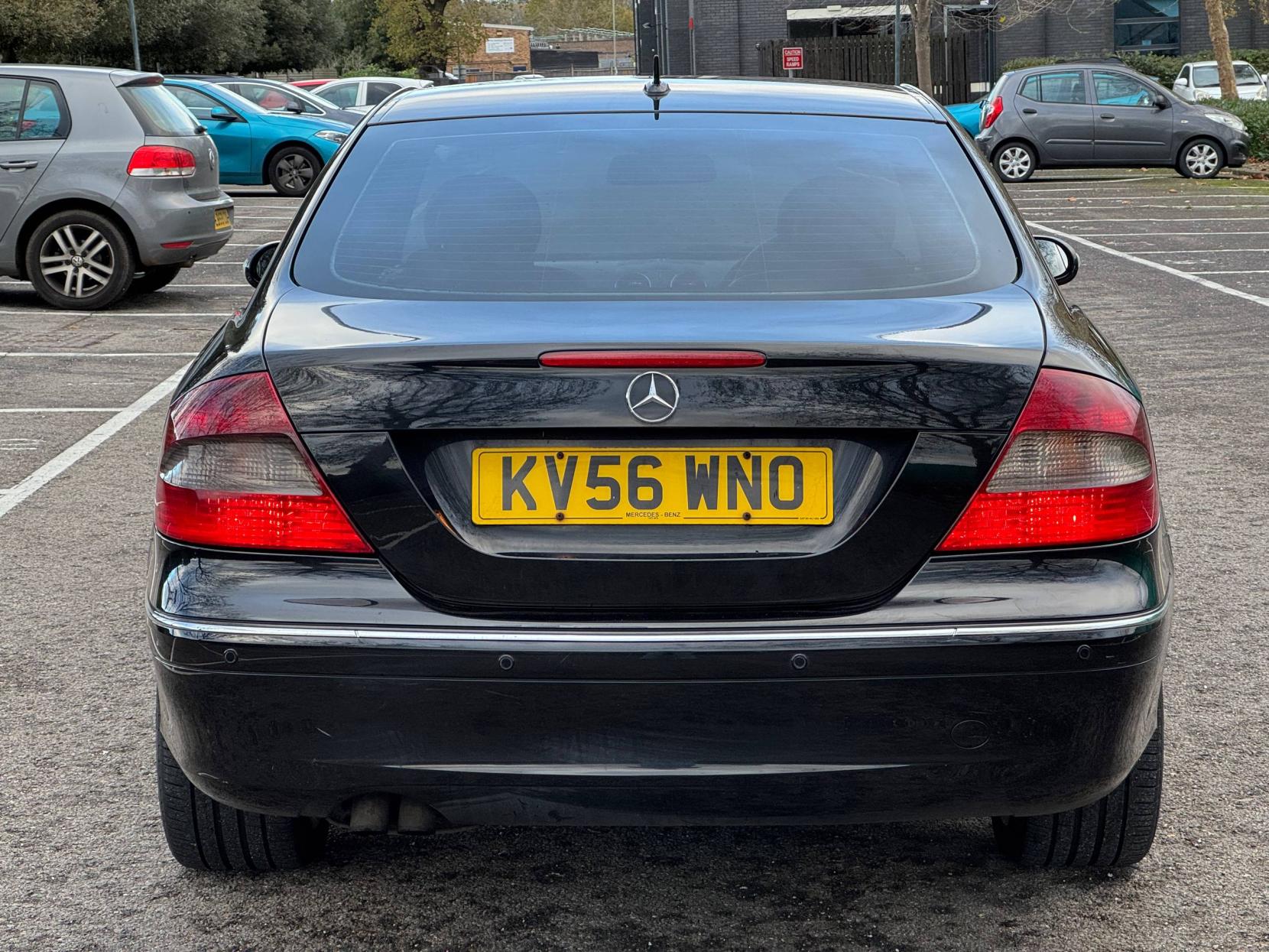 Mercedes-Benz CLK 3.0 CLK320 CDI Avantgarde Coupe 2dr Diesel 7G-Tronic (195 g/km, 221 bhp)