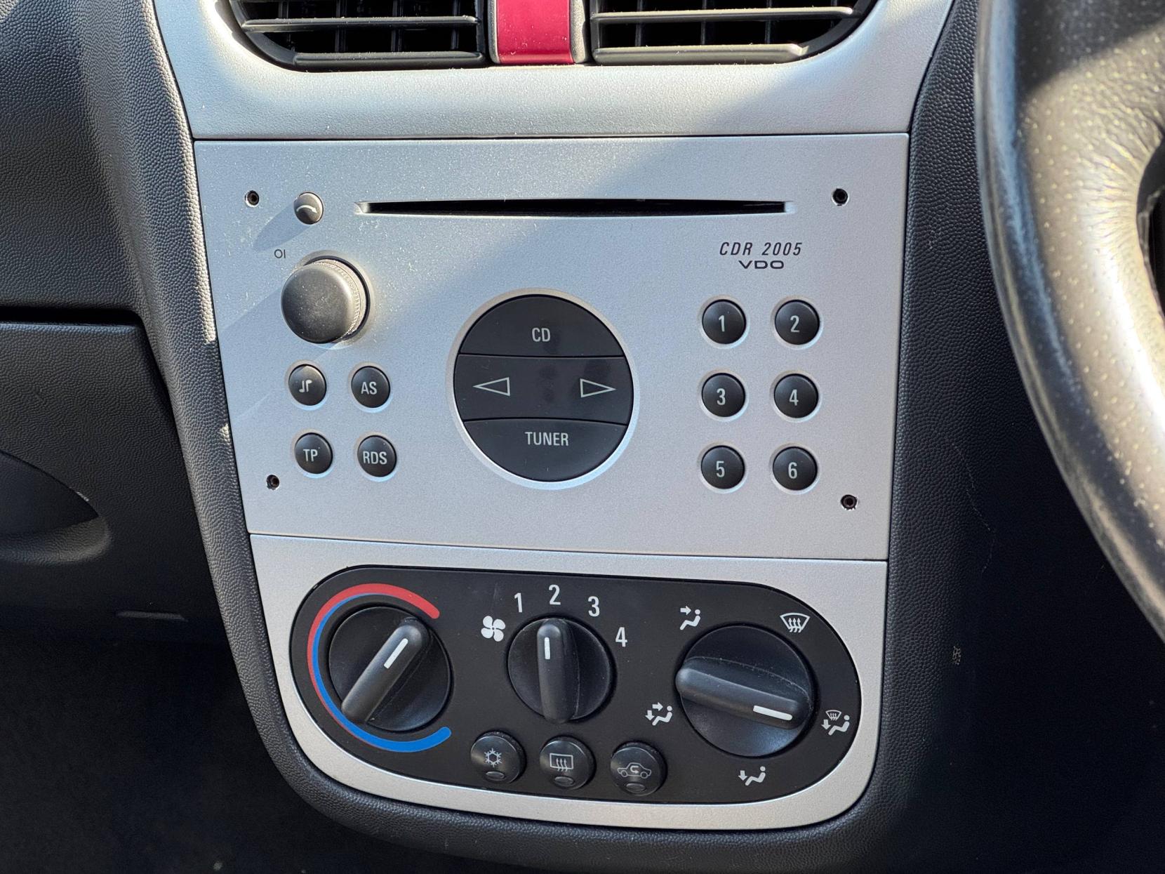 Vauxhall Corsa 1.4i 16v SRi Hatchback 5dr Petrol Manual (a/c) (173 g/km, 89 bhp)