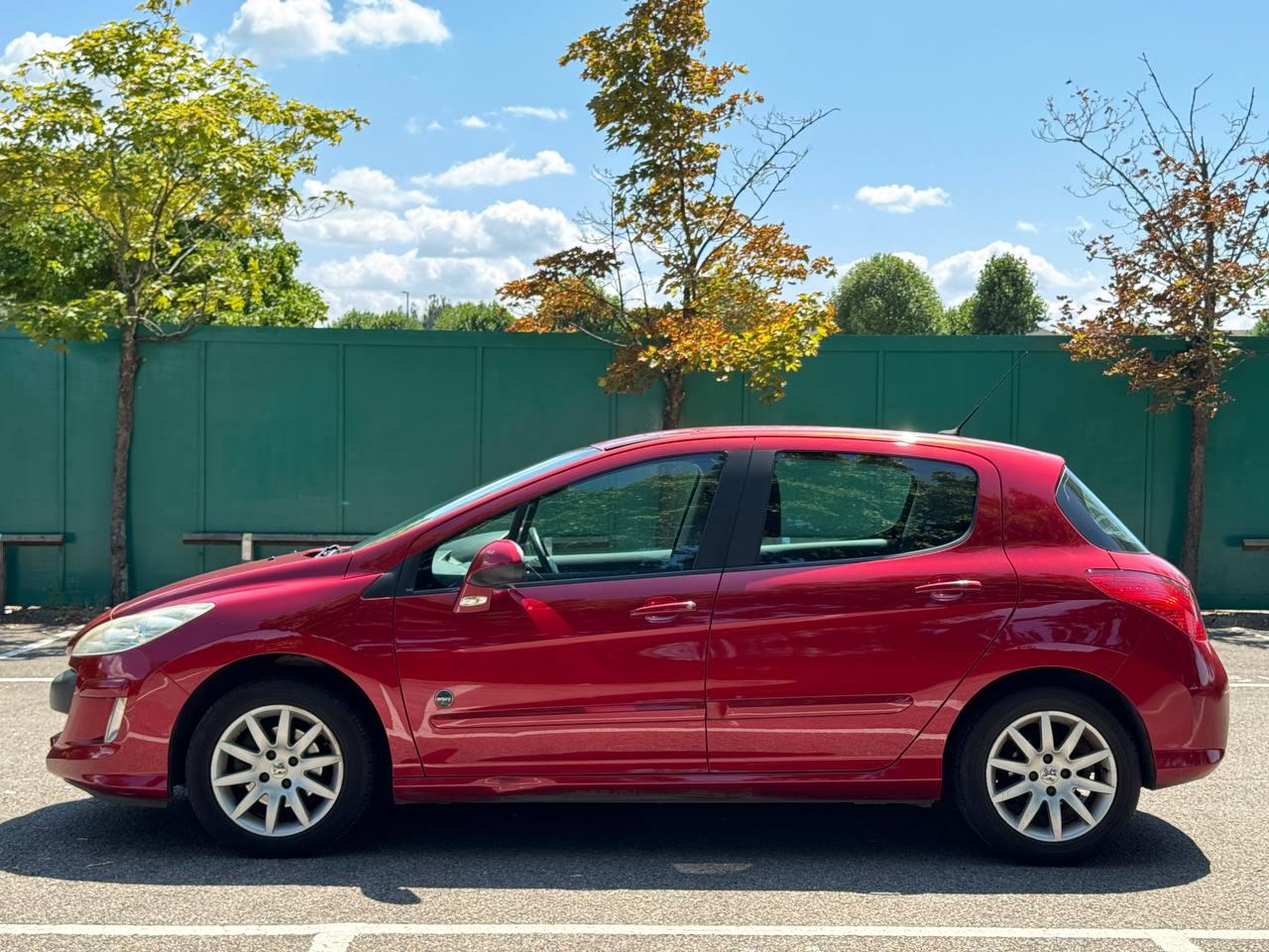 Peugeot 308 1.6 VTi Envy Hatchback 5dr Petrol Manual (147 g/km, 120 bhp)