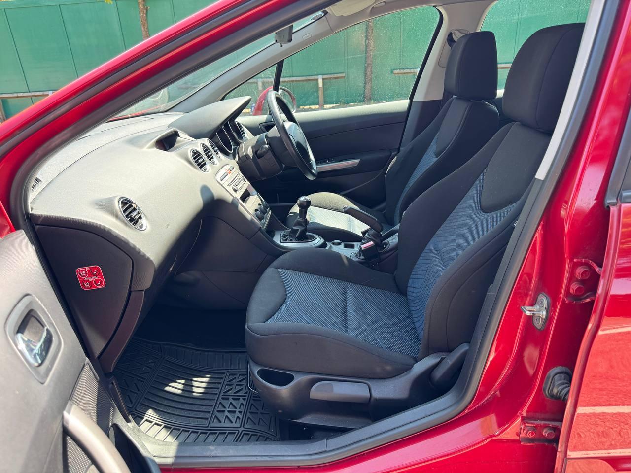 Peugeot 308 1.6 VTi Envy Hatchback 5dr Petrol Manual (147 g/km, 120 bhp)