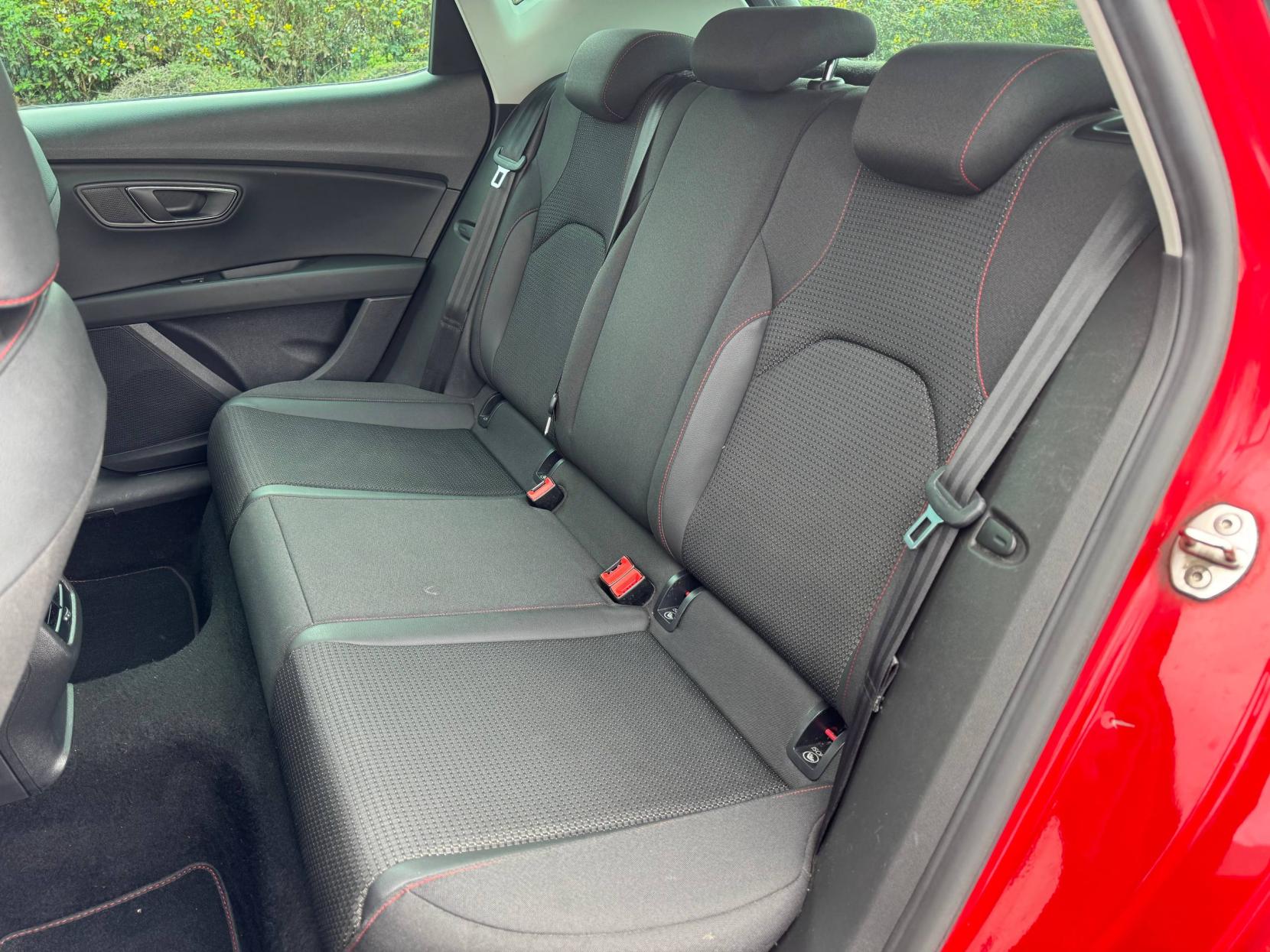 SEAT Leon 1.4 TSI FR Black Technology Hatchback 5dr Petrol Manual Euro 6 (s/s) (125 ps)